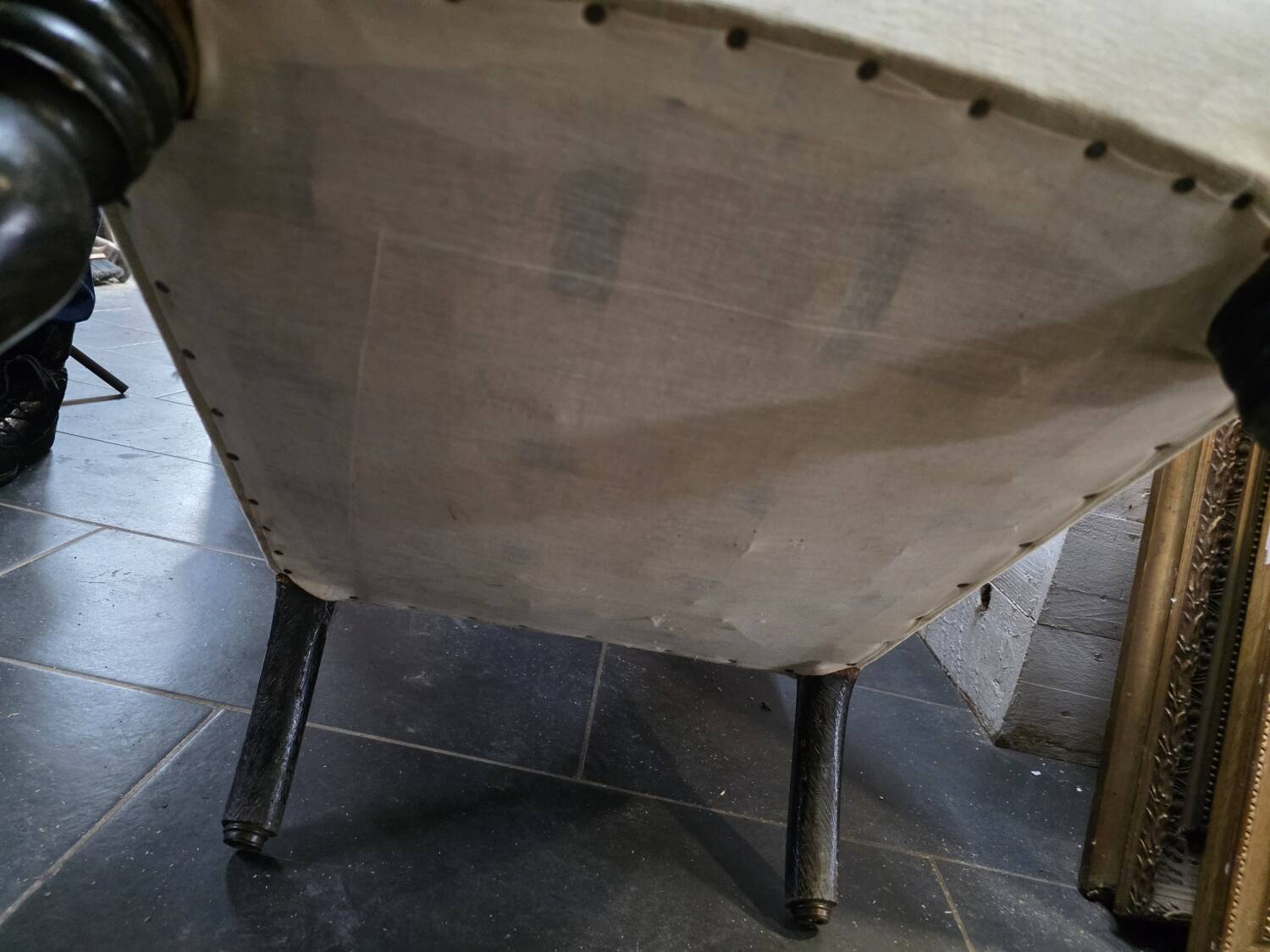 Napoleon III crapaud armchair with a reclined backrest