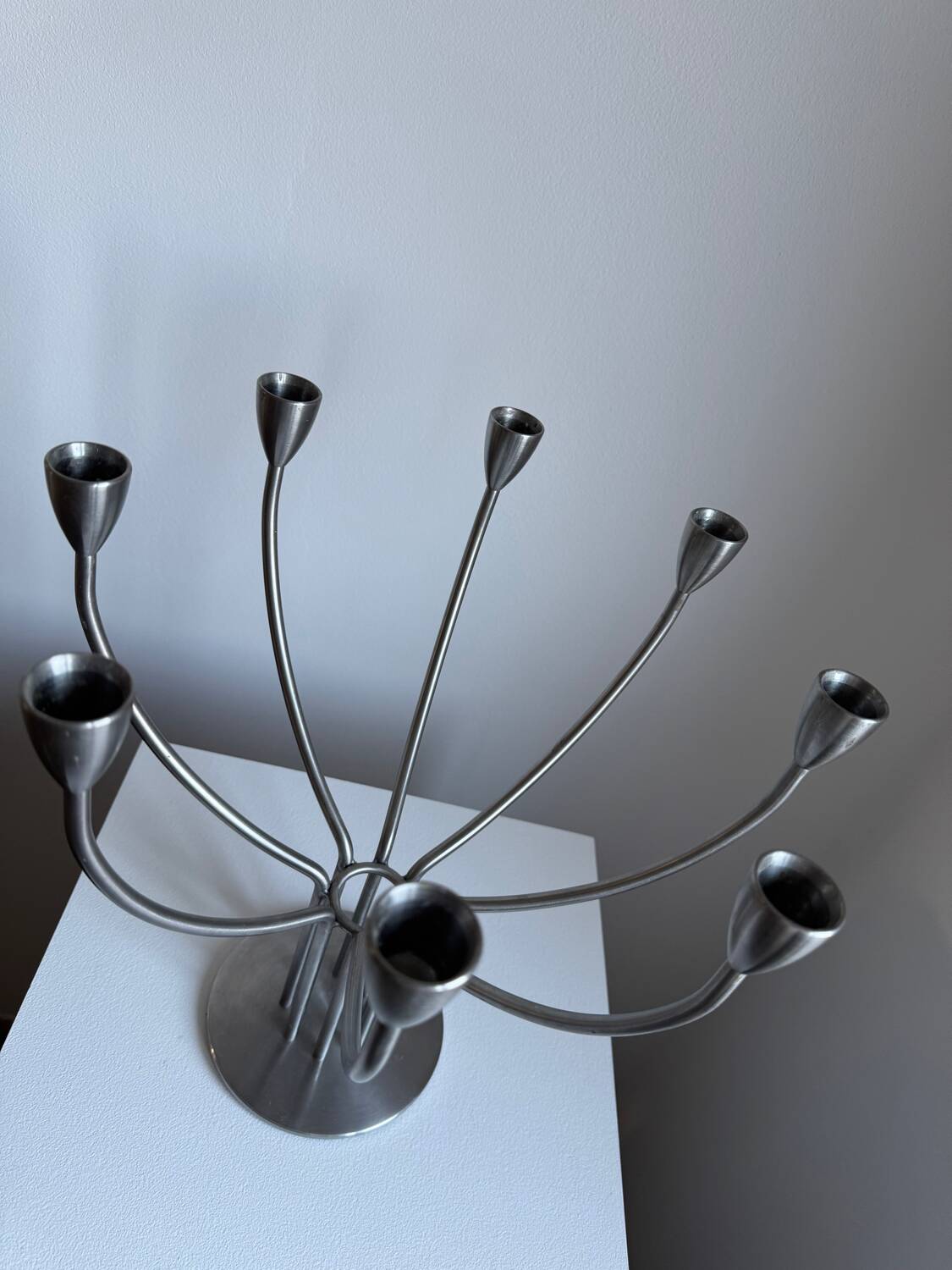 Candelabre en métal scandinave moderniste suédois vintage : milieu du siècle M