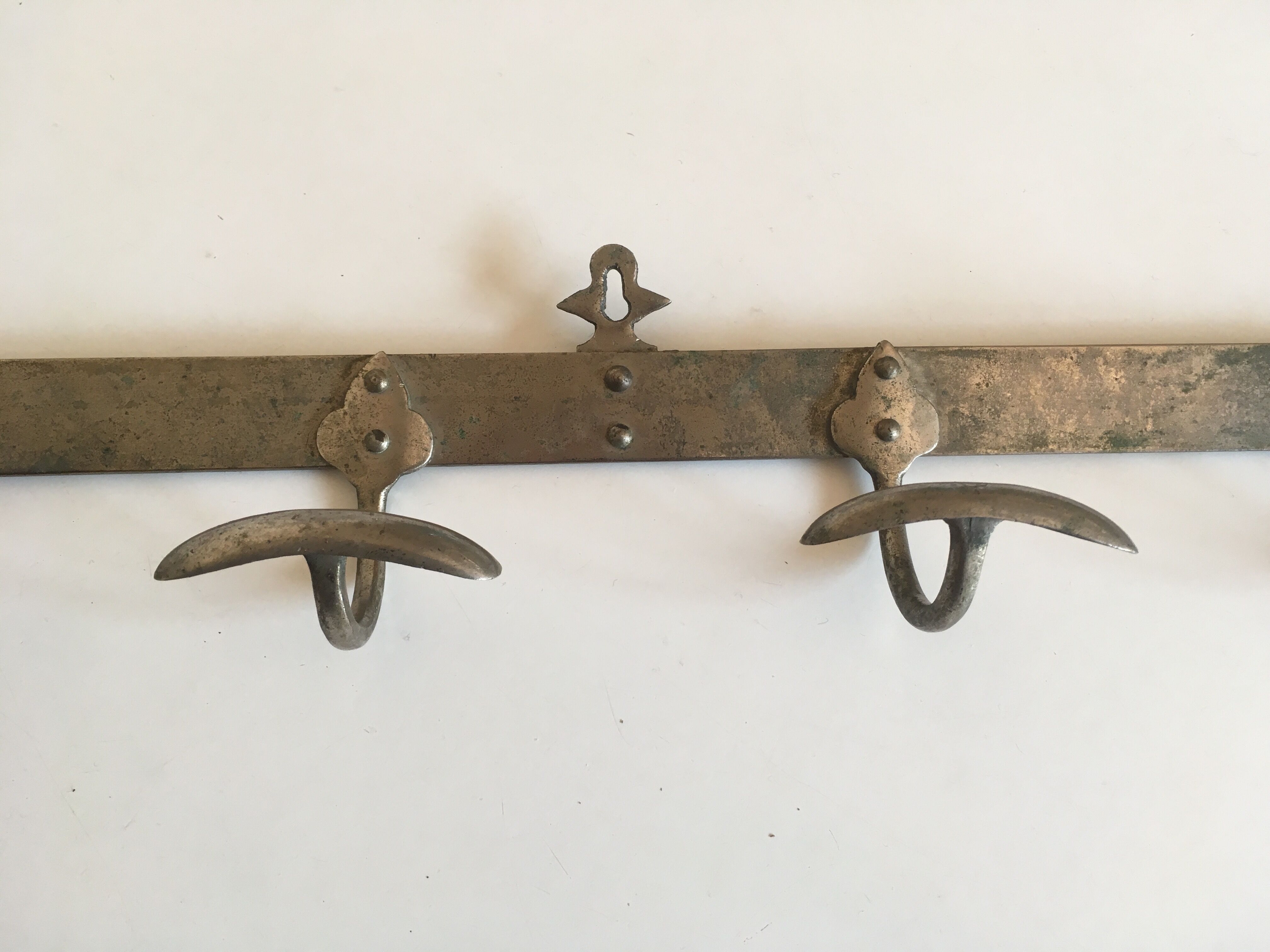 Patère wears hotel coats in nickel metal, early 20th.
