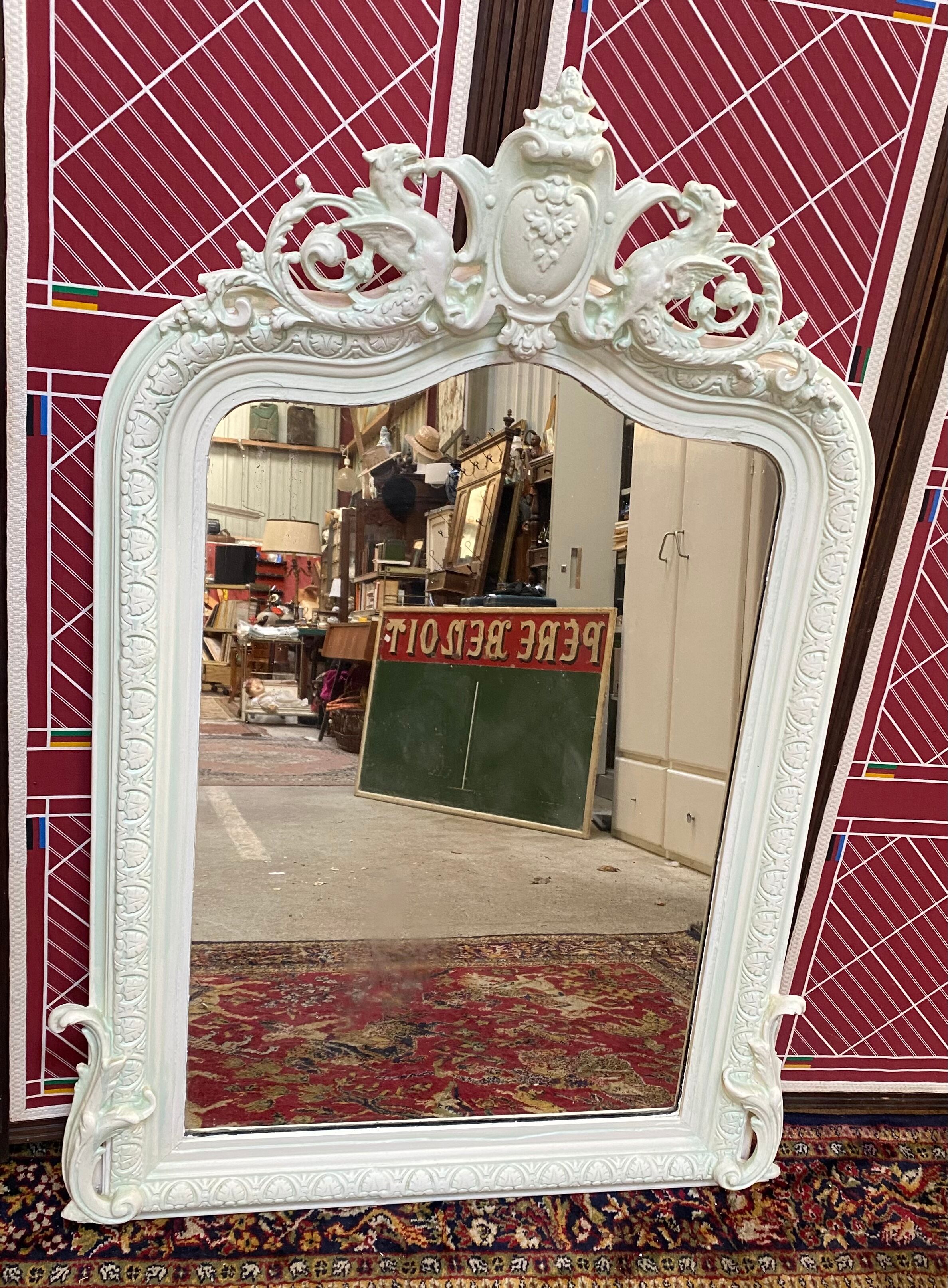 Mirror era Napoleon III, pediment and decorated frame