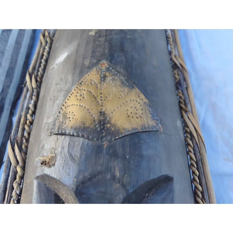 2 wooden masks Africa