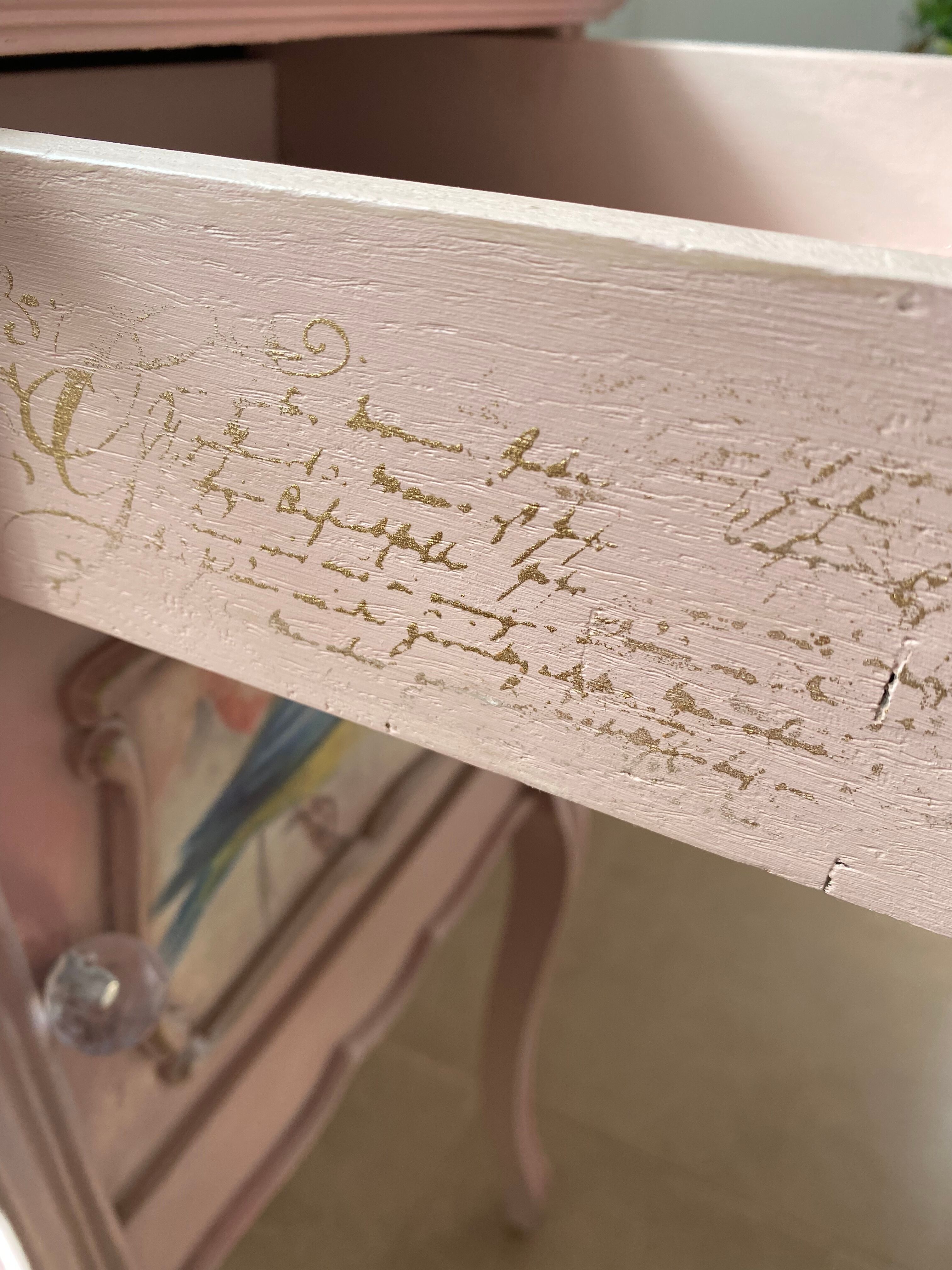 Baroque style bedside table