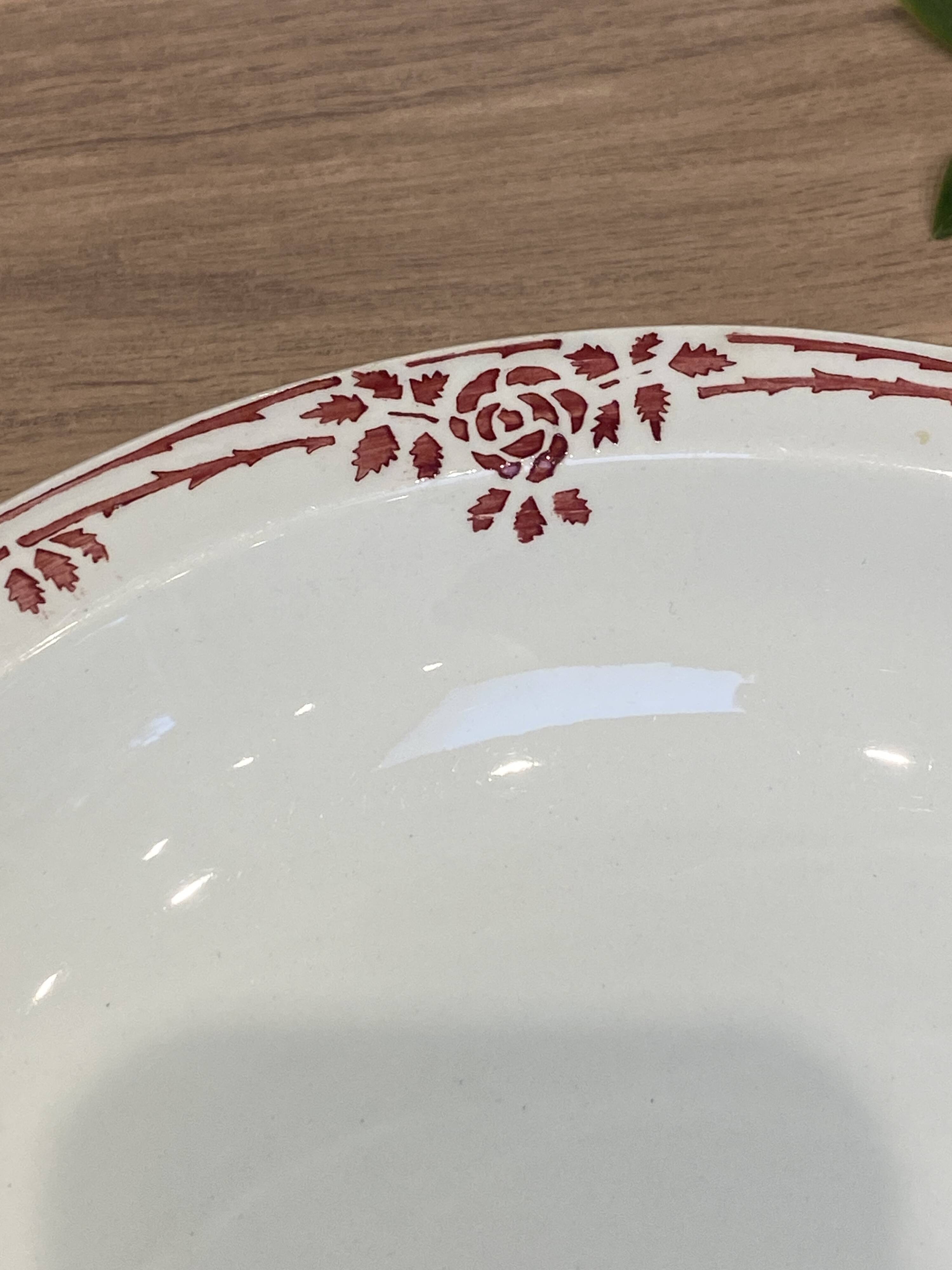Hollow serving dish from Onnaing earthenware factory