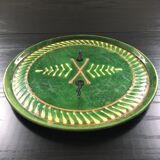 Green dish graphic décor