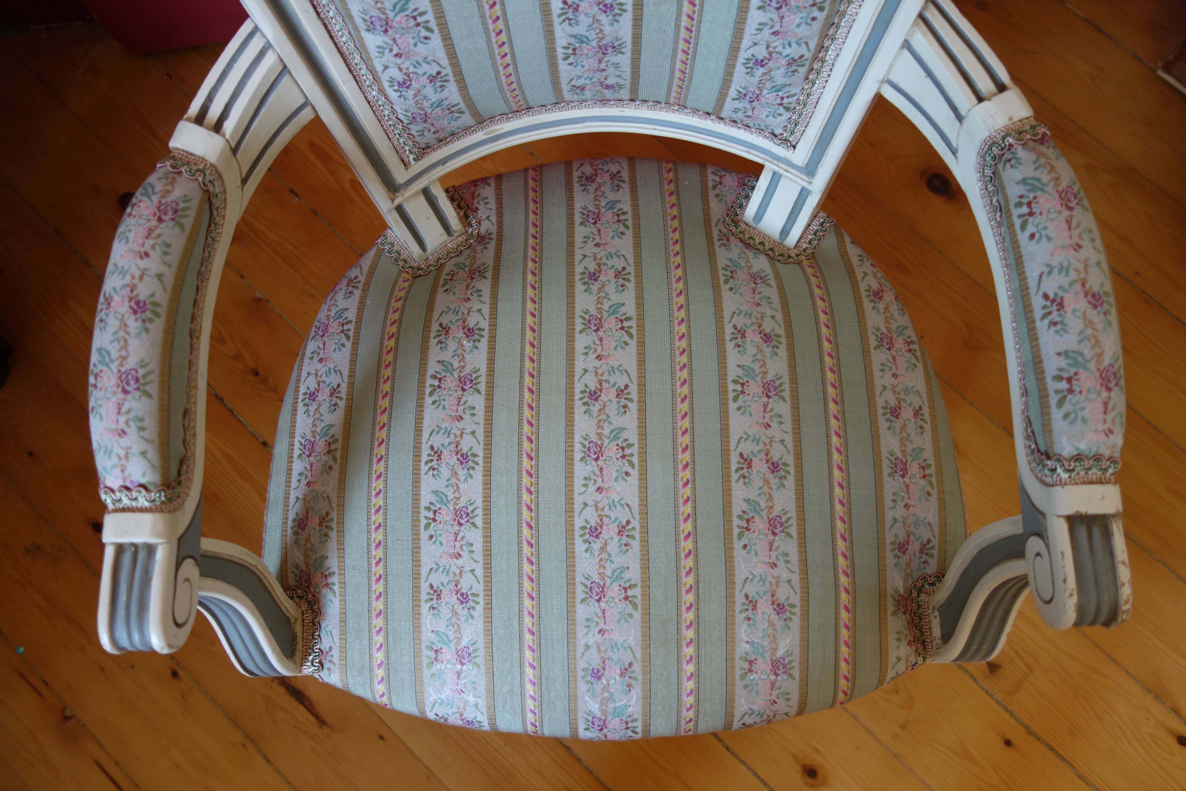 Old Louis XVI style child chair