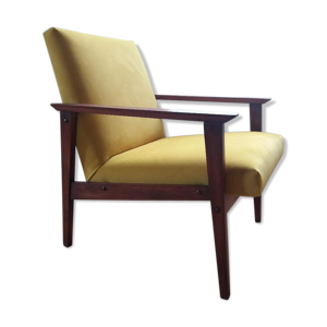 Fauteuil en velours jaune