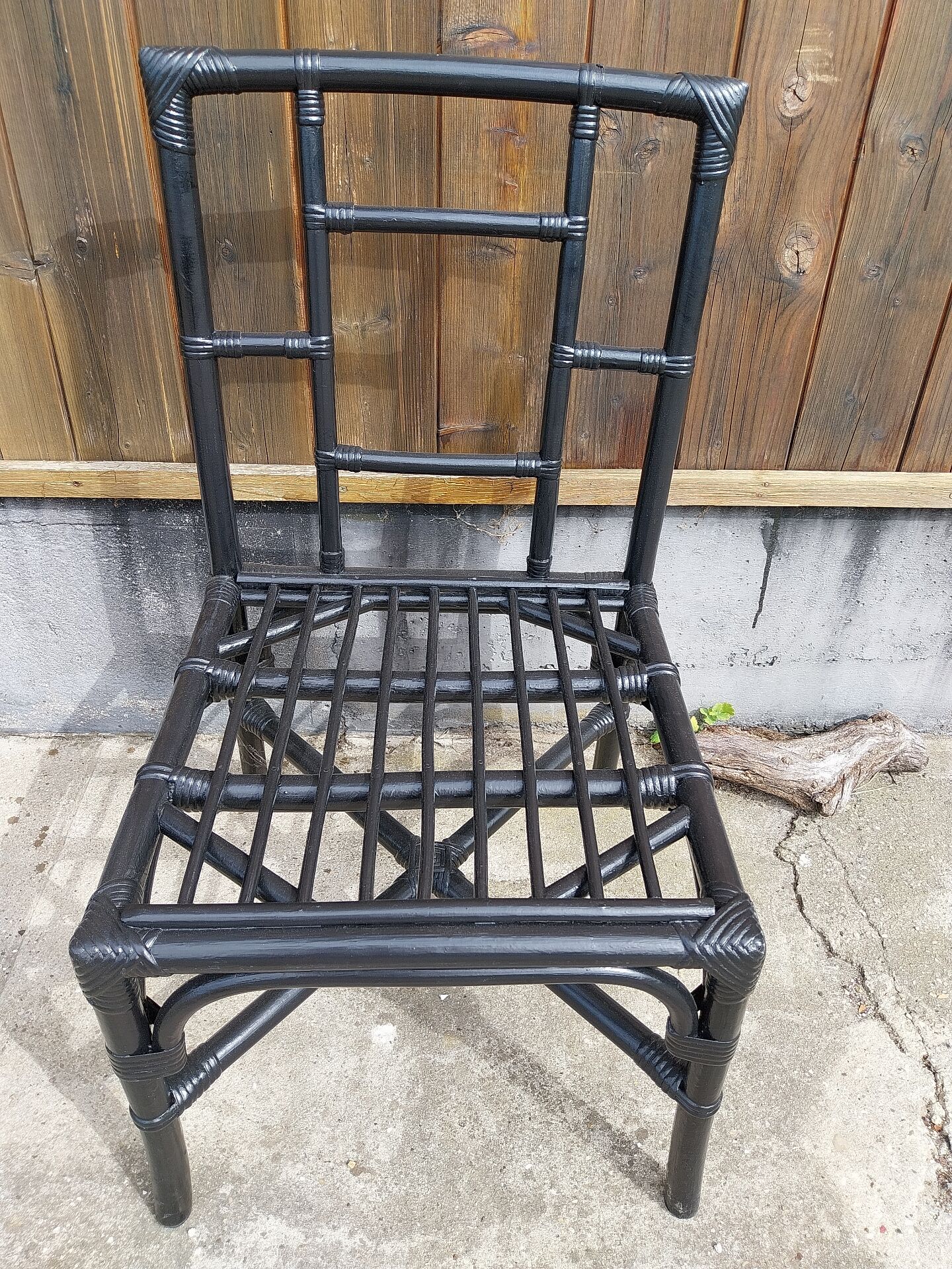 Fauteuils en rotin noir