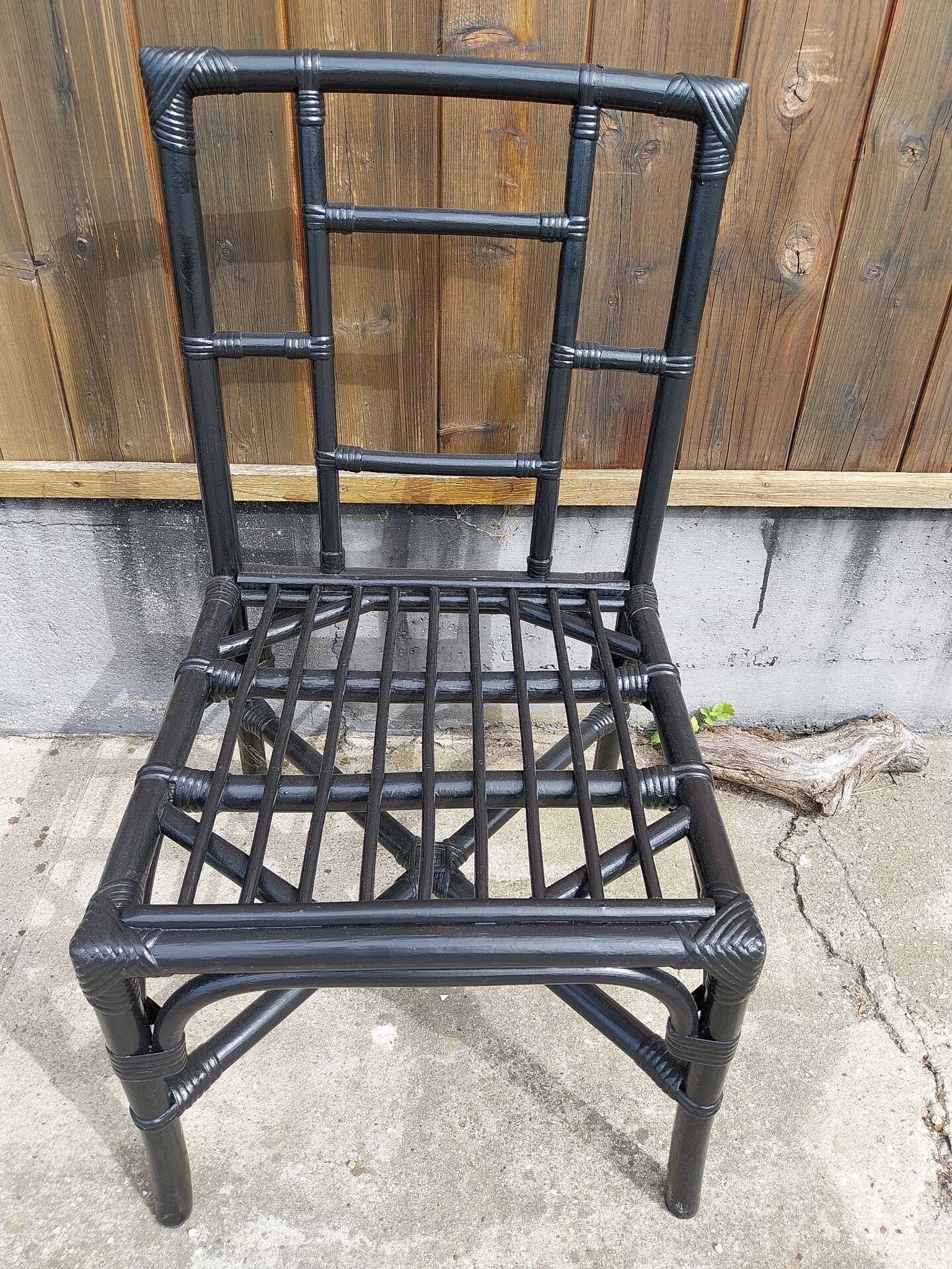 Fauteuils en rotin noir
