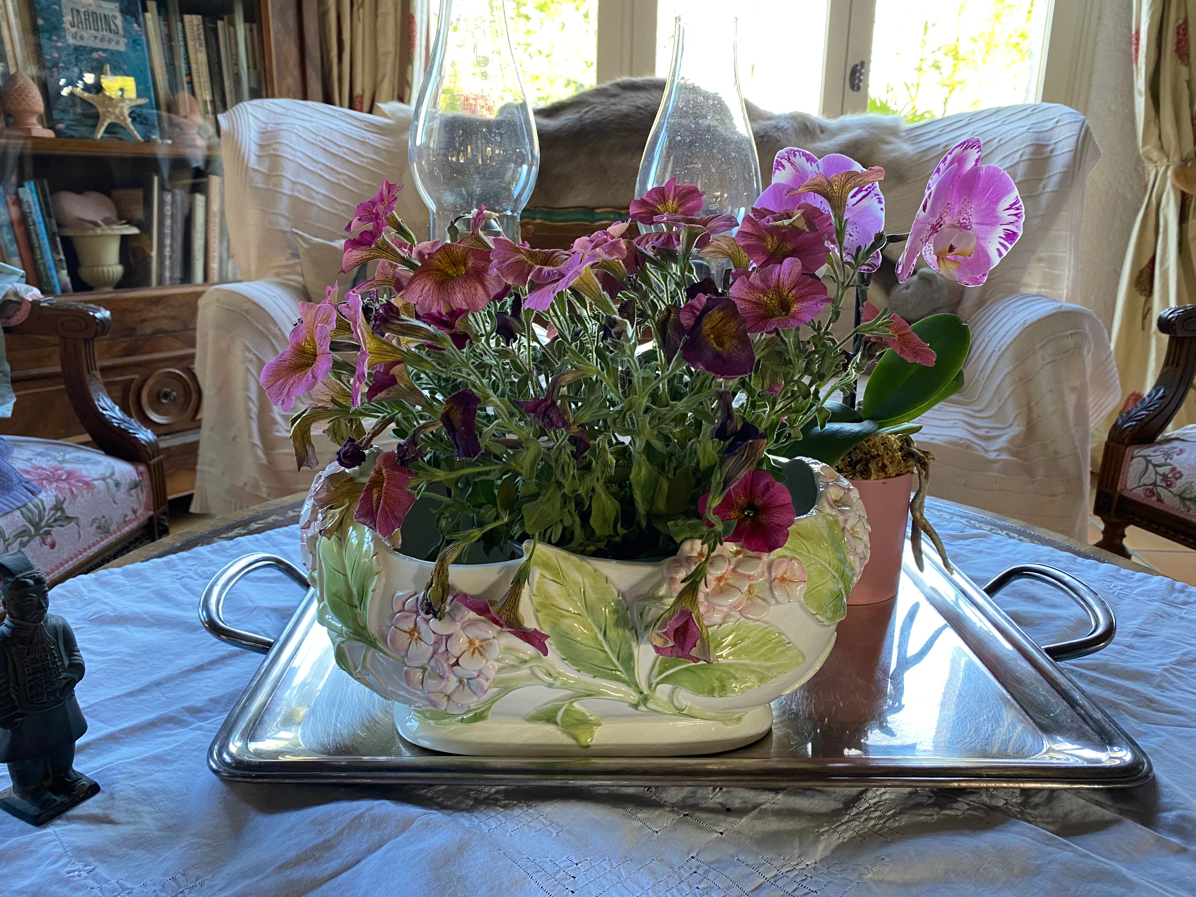 Italian earthenware planter "Hydrangeas"