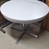 Roche Bobois round table