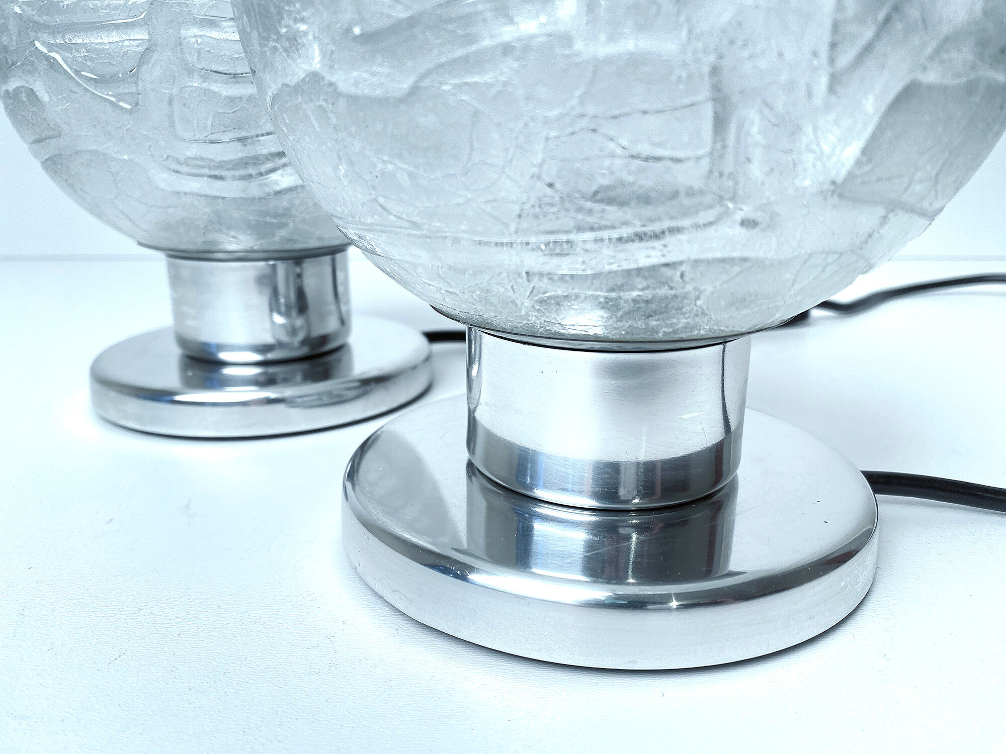 Paire de lampes de table vintage, verre structuré soufflé et chrome, annees 70