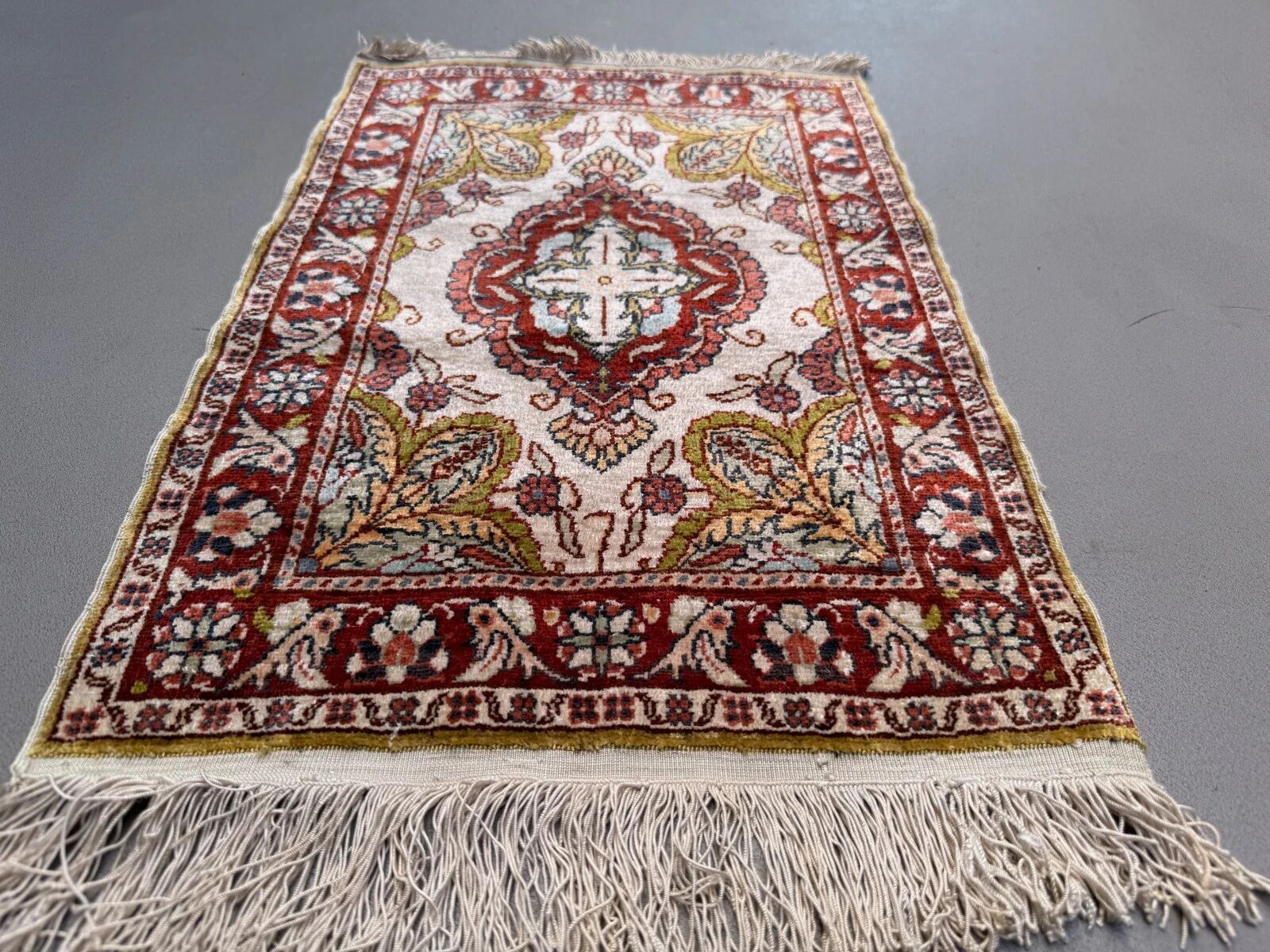 Fine Turkish Hereke silk rug 37x55 cm vintage ivory floral medallion 2540