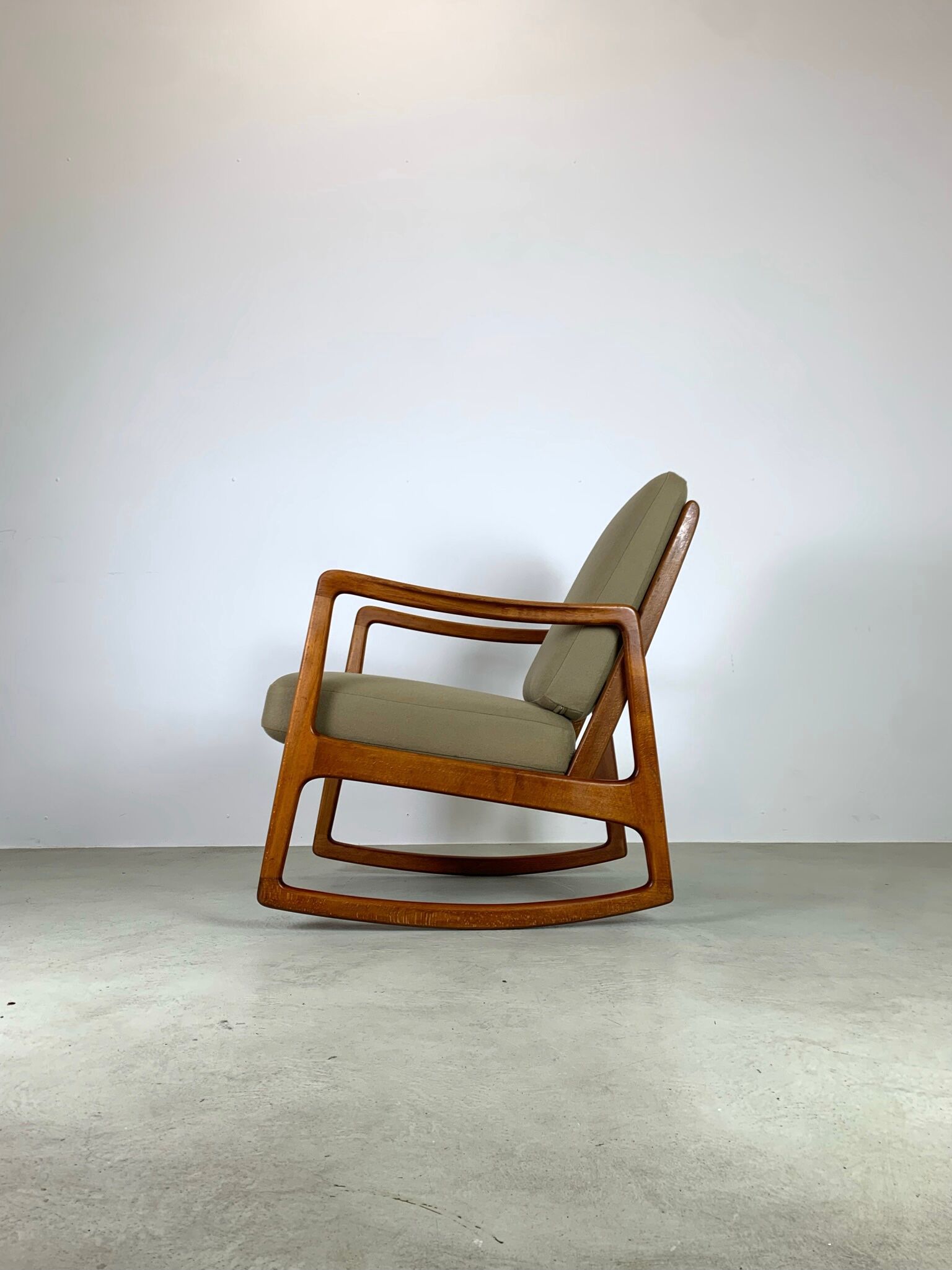 Rocking chair model 166 "senator" by Ole Wanscher for France and Daverkosen, Denmark, 1960s