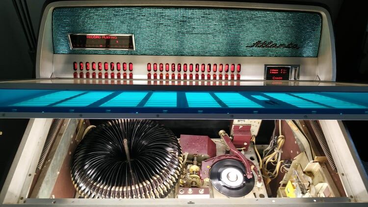 Jukebox wurlitzer model atlanta stereo of 1972 revised+teleorder and compile 80