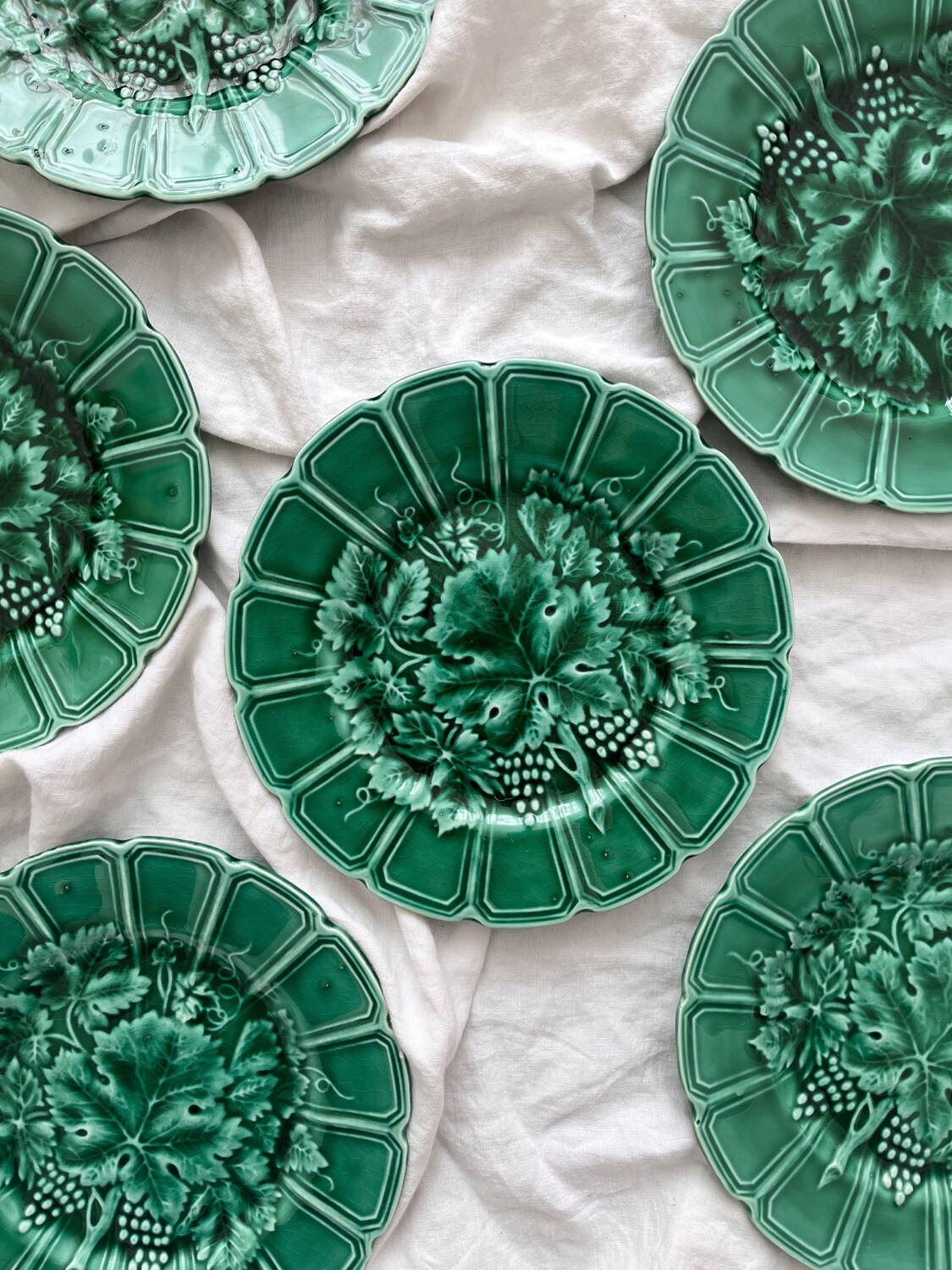 6 Sarreguemines earthenware dessert plates in slipware with vine leaf design