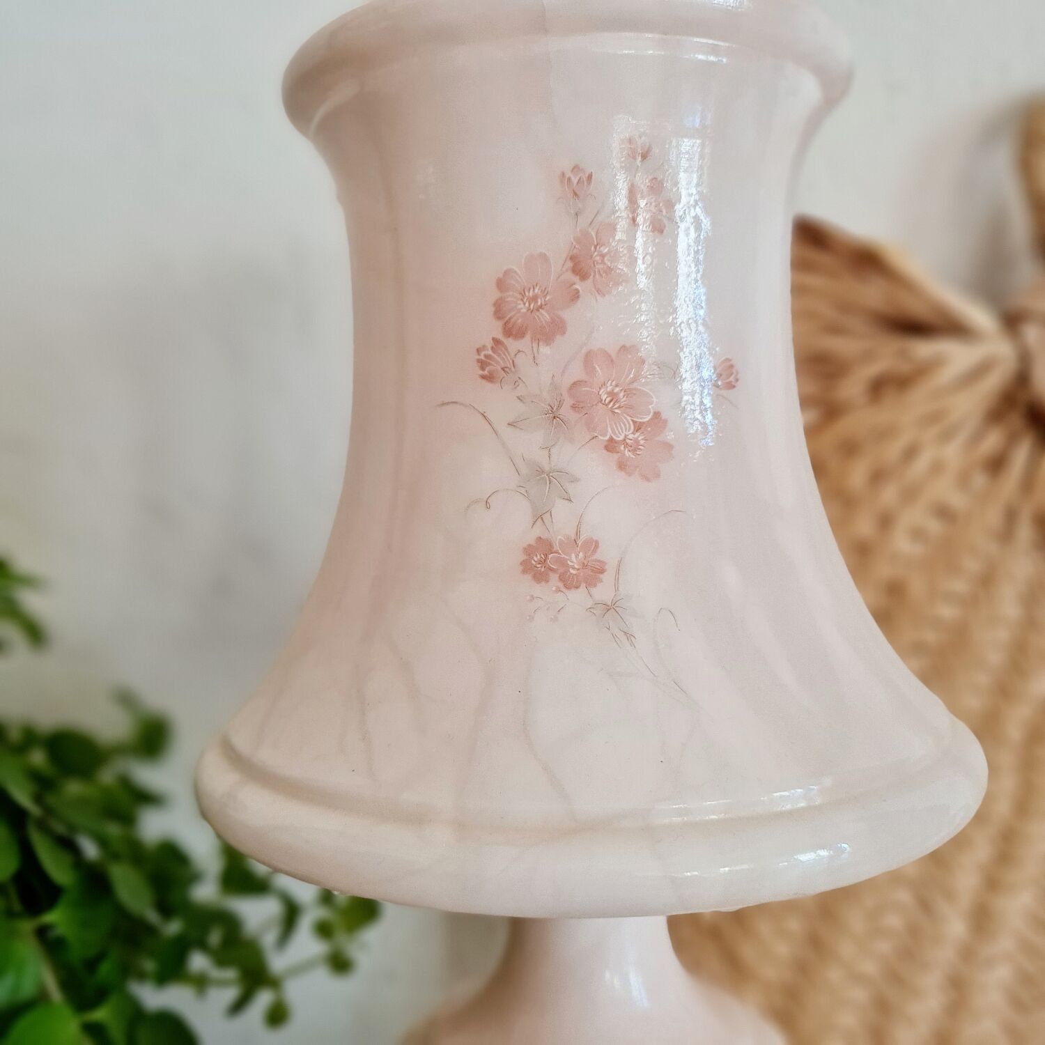 Powder pink alabaster lamp