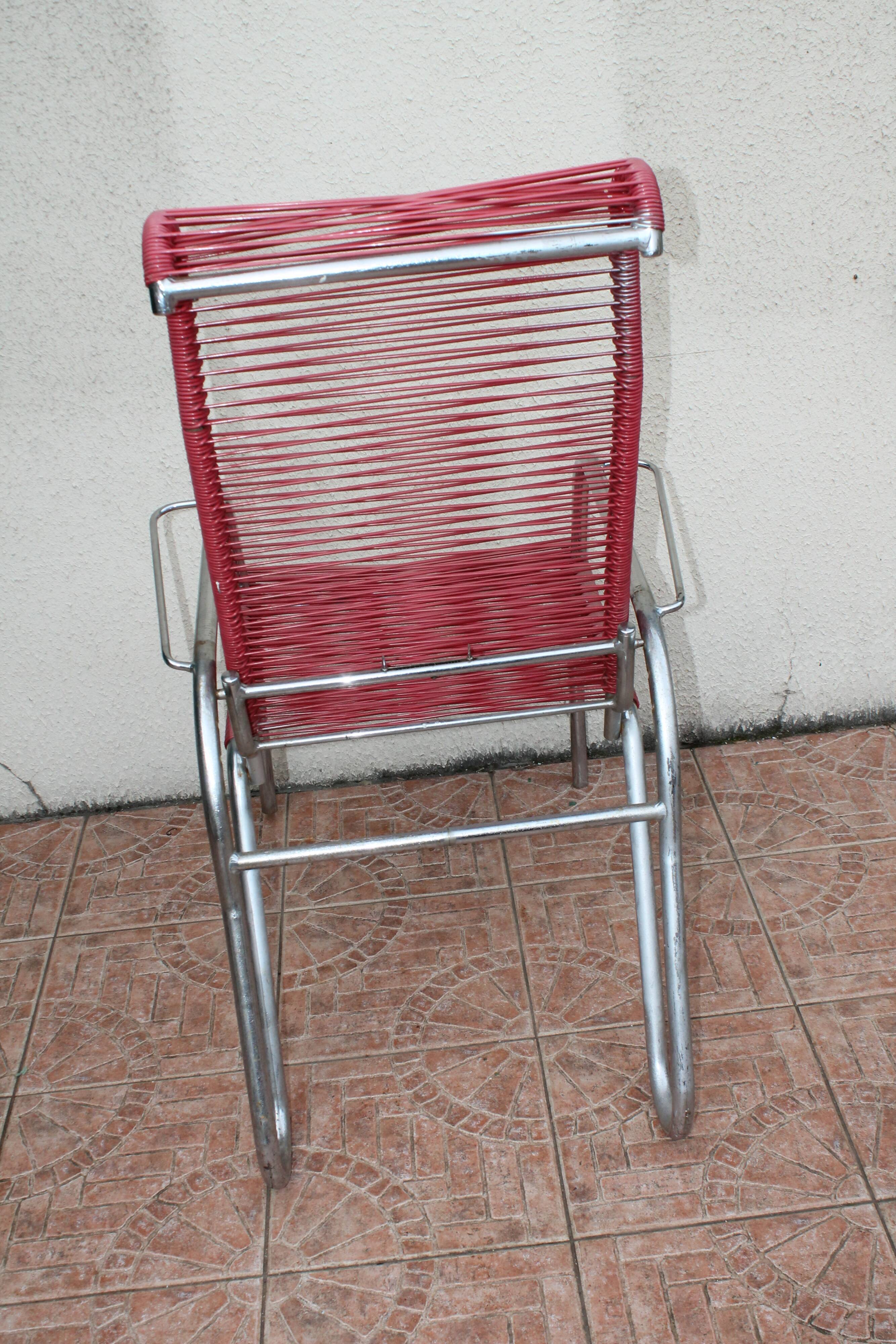 Reclining scoubidou chair