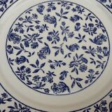 Cheese plate with floral decoration