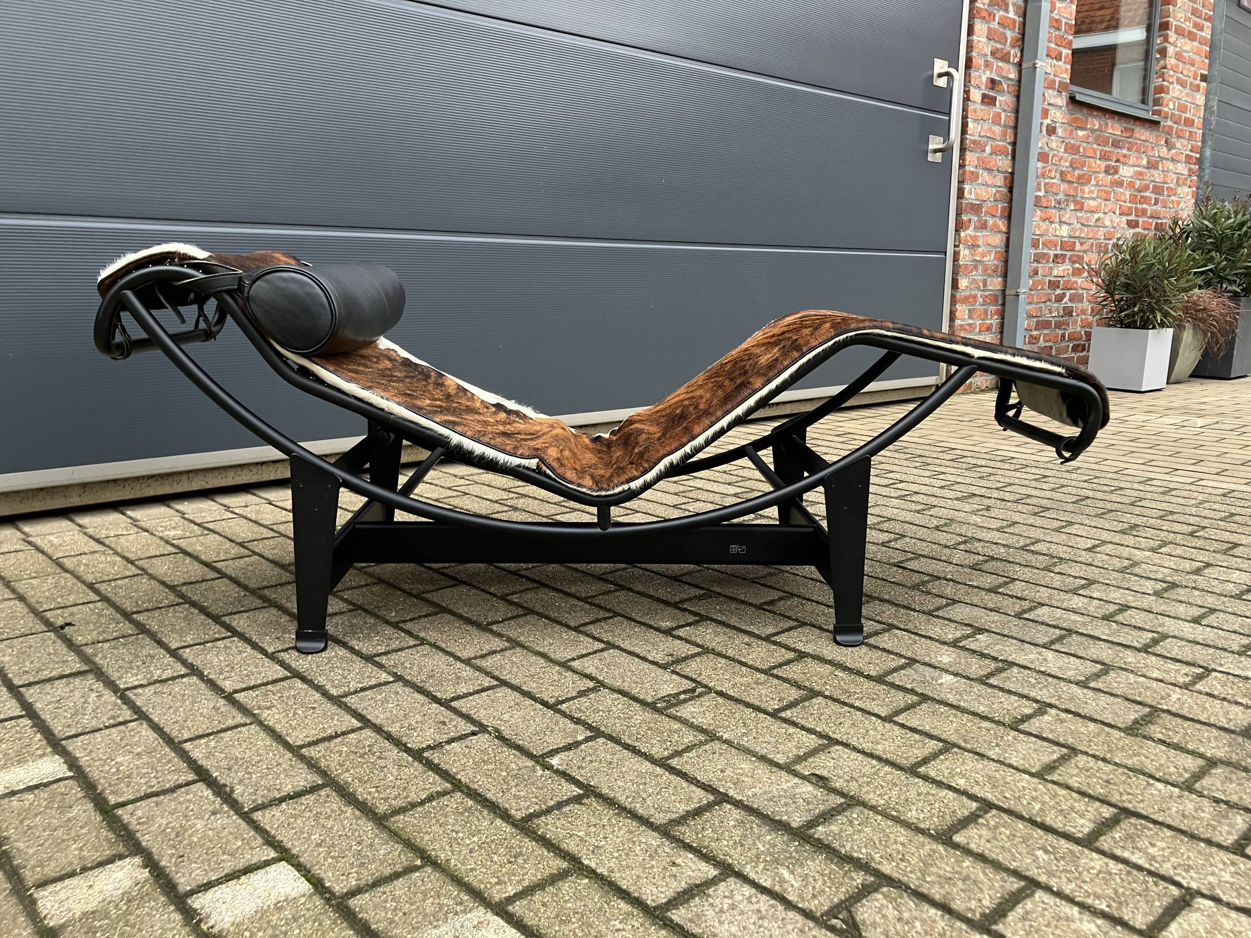 Originele Low numbered Cassina Le Corbusier Lc4 Pony skin