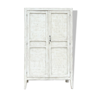 Armoire parisienne