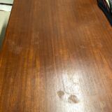 Table with Scandinavian-style extension spieces