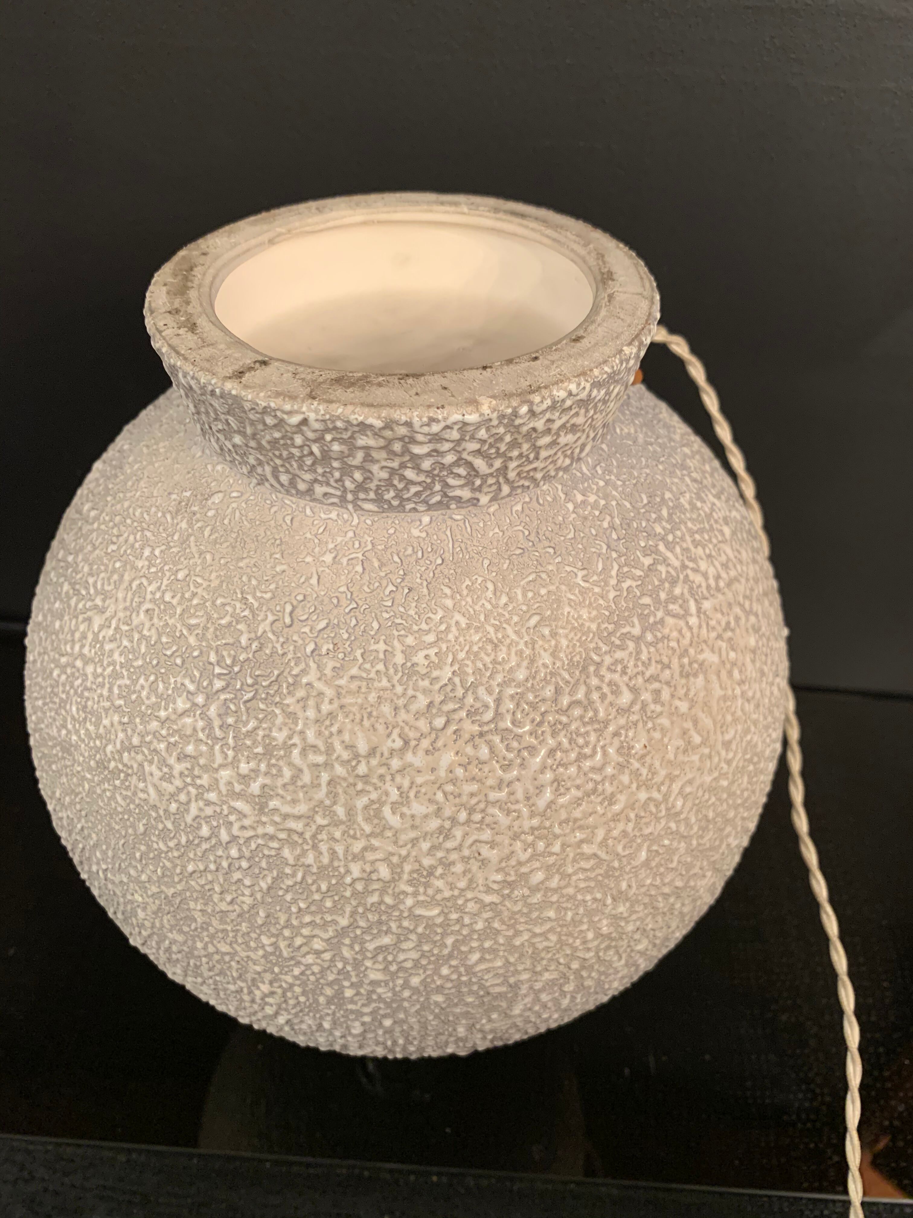 Crispened ceramic art deco lamp foot