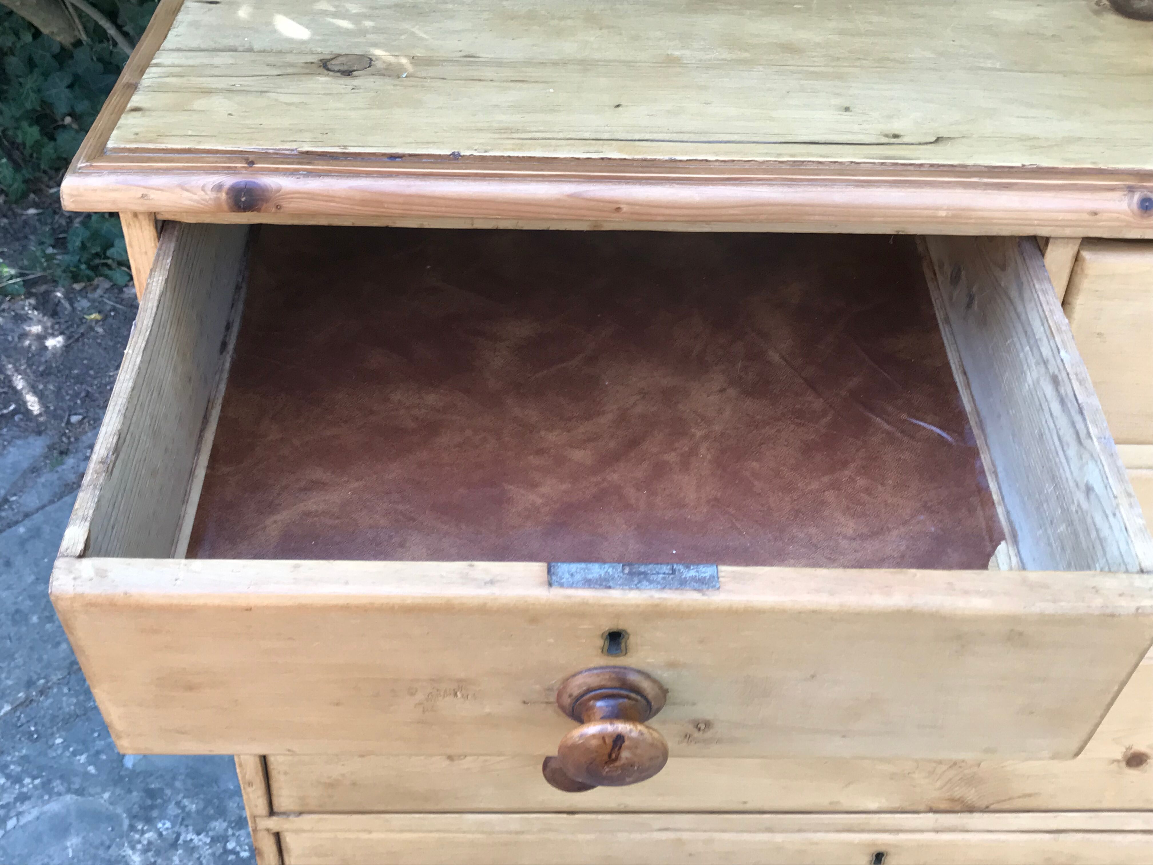 Commode anglaise circa 1900