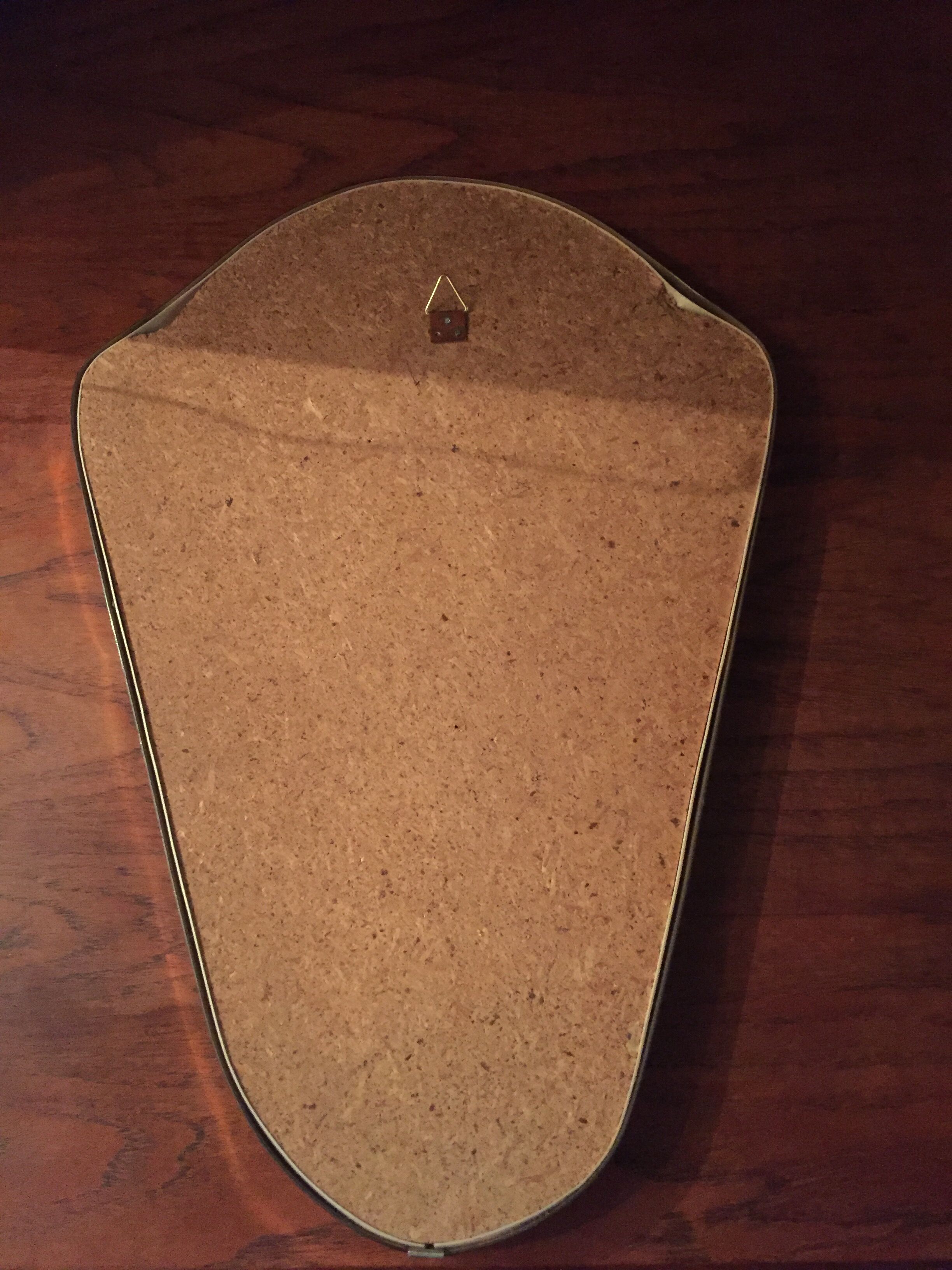 Free 60s shape mirror 40 x 26 cm