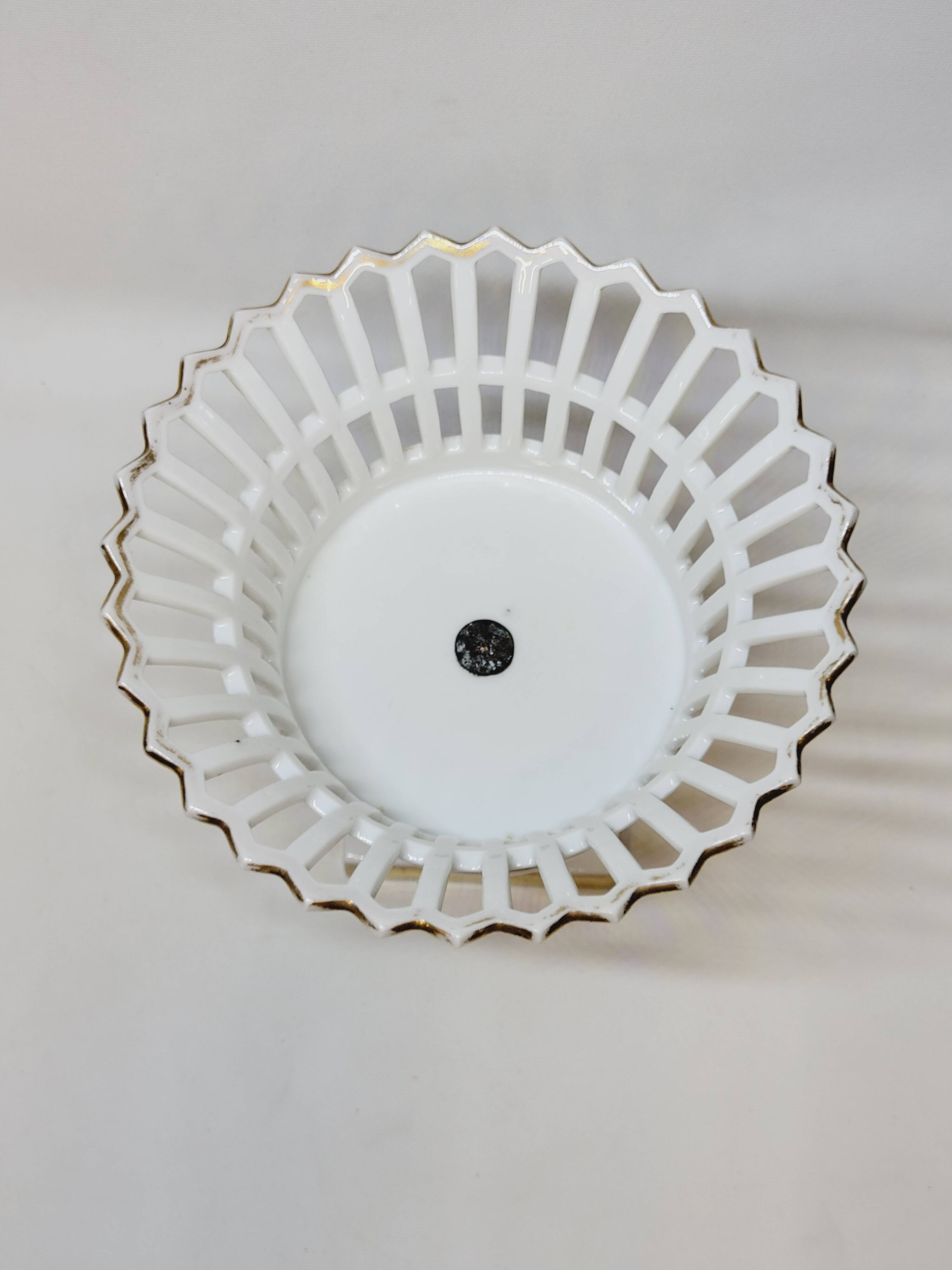 Bowl on Pedestal Openwork Basket White and Gold Porcelain Restoration E
