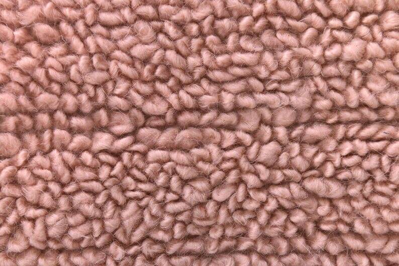 Handmade Berber rug with pink patterns, size 1.5/2.5 m.