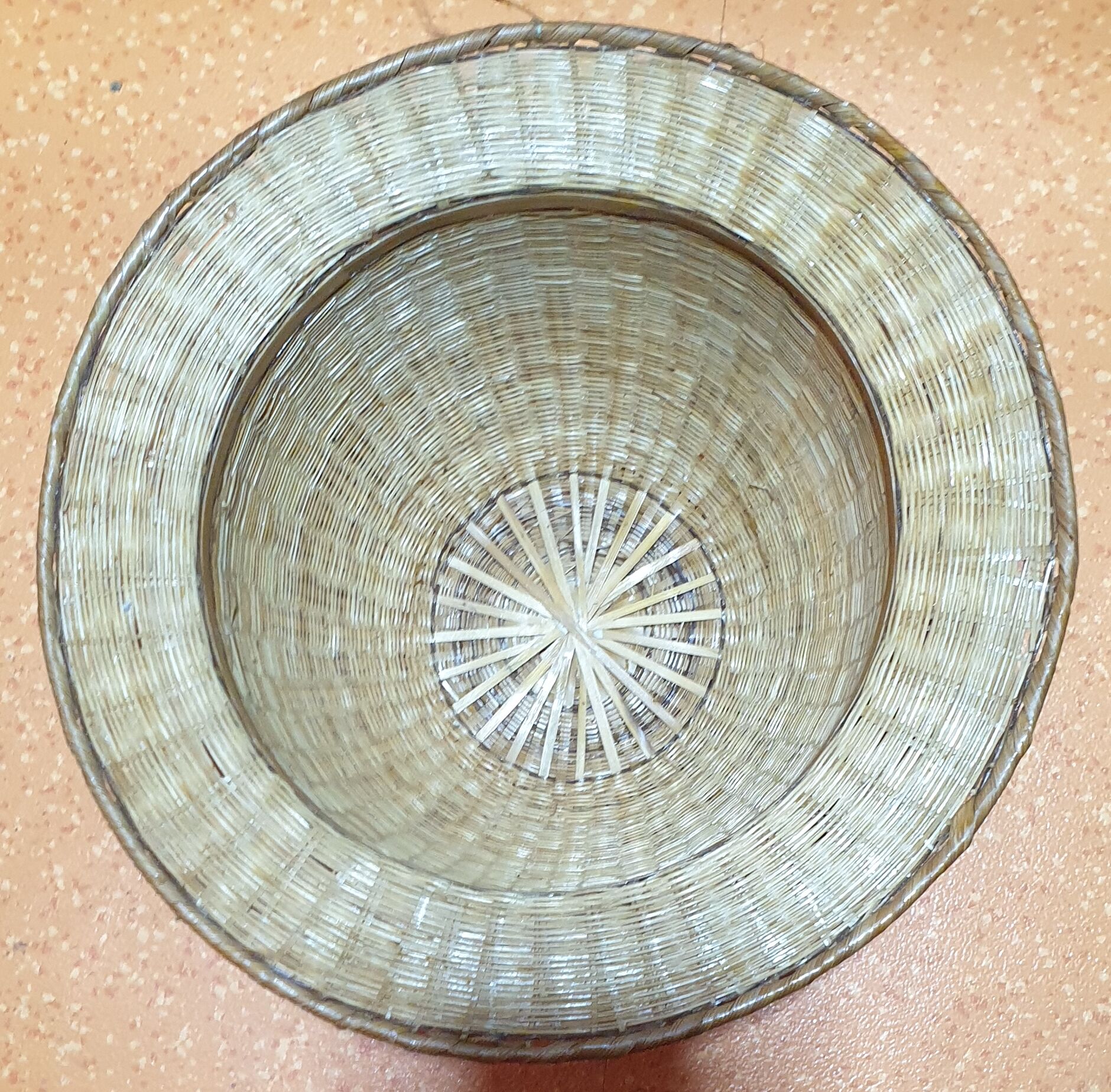 Lot de 4 chapeaux