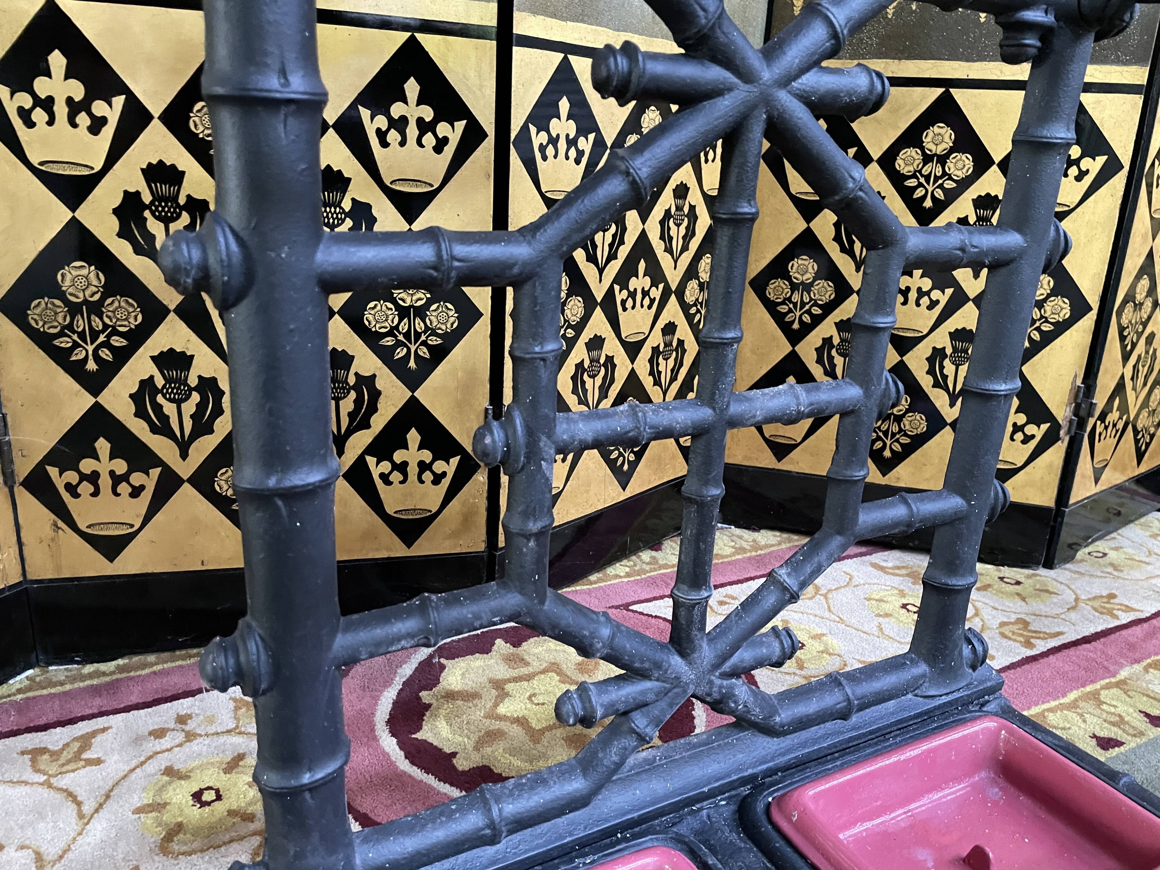 Bamboo cast iron cloakroom "Deville&Pailette Charleville"