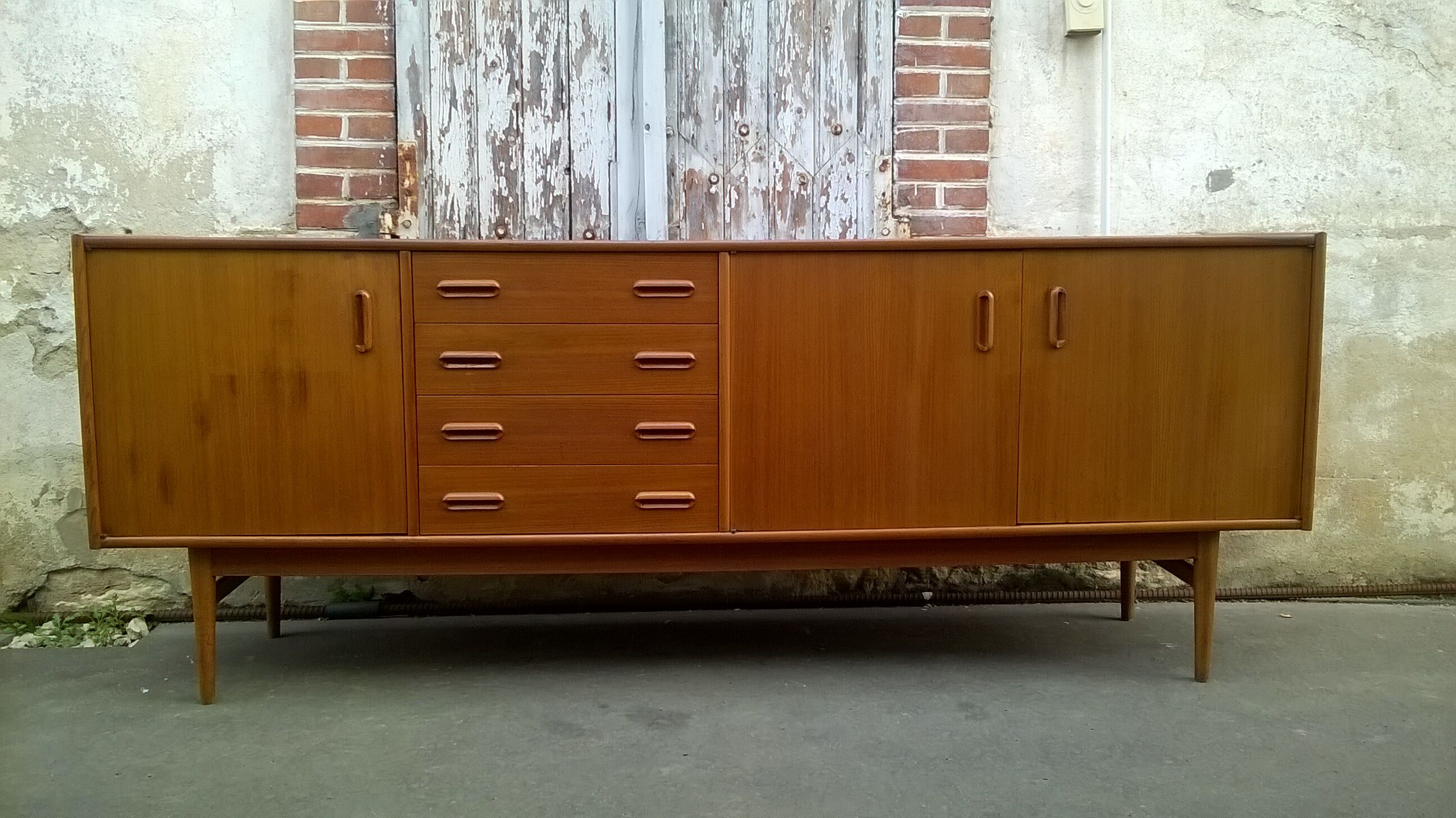 Scandinavian enfilade