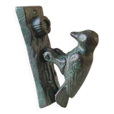 Door knocker/hammer in Green Pic shape, in cracked effect cast iron with green patina