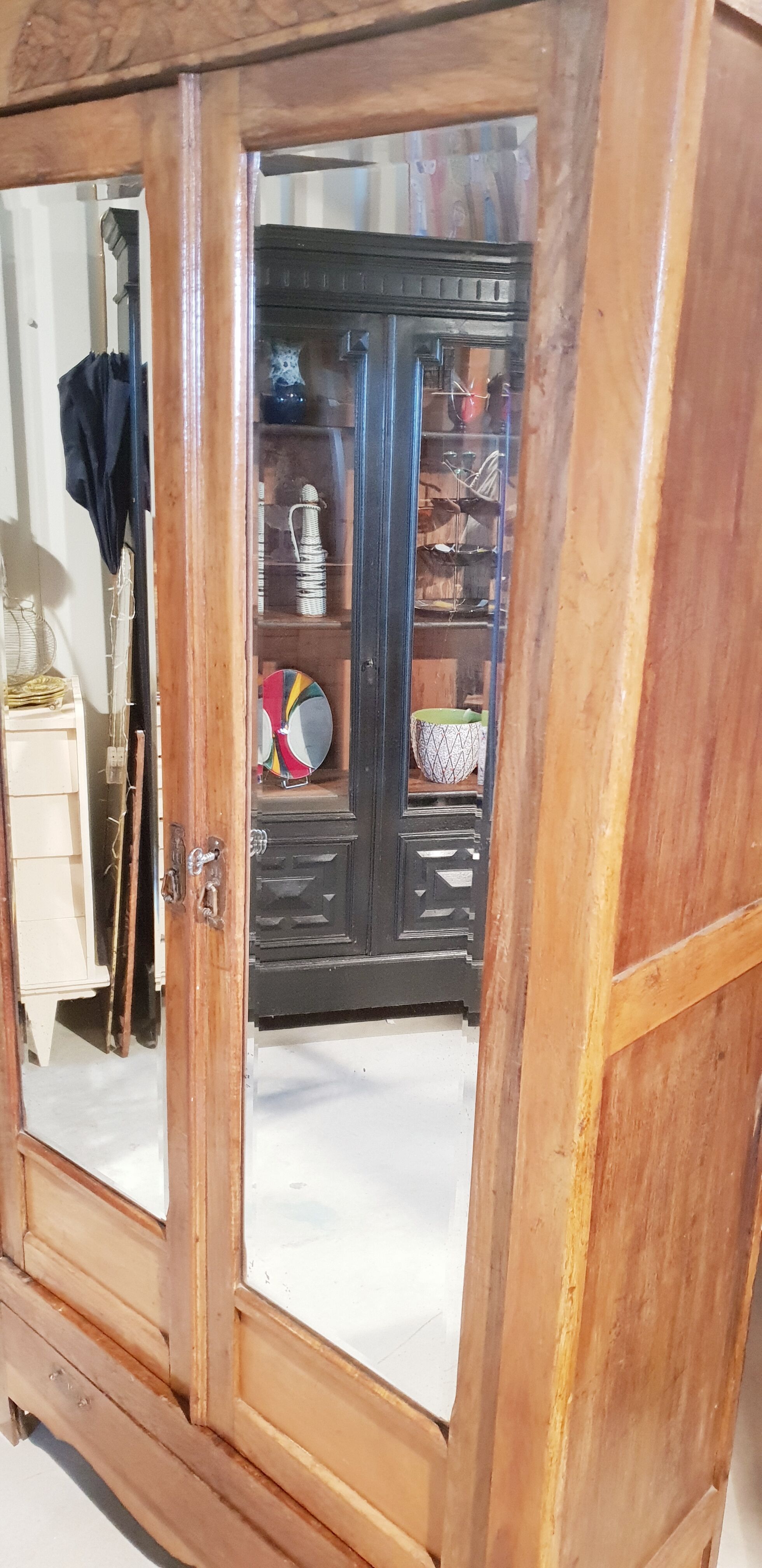Armoire vintage