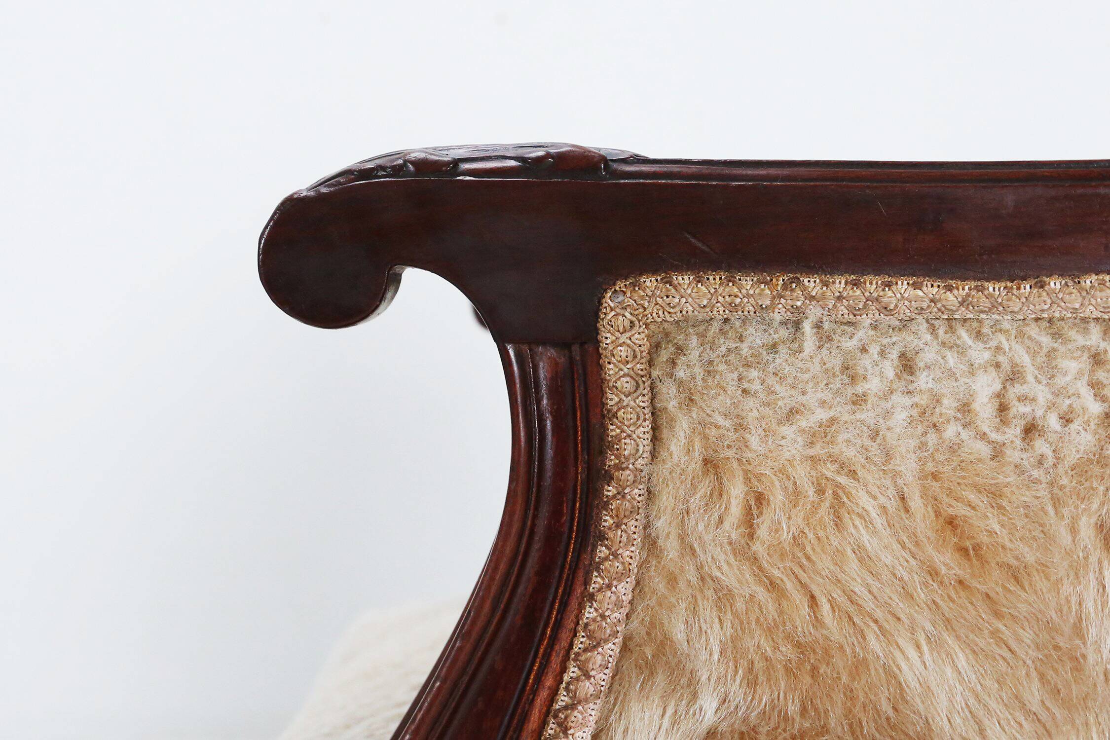 Set early Empire solid mahogany wood and sheepskin armchairs, 1820s