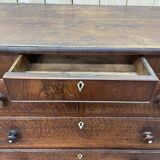 Commode en chêne et placage de noyer style anglais