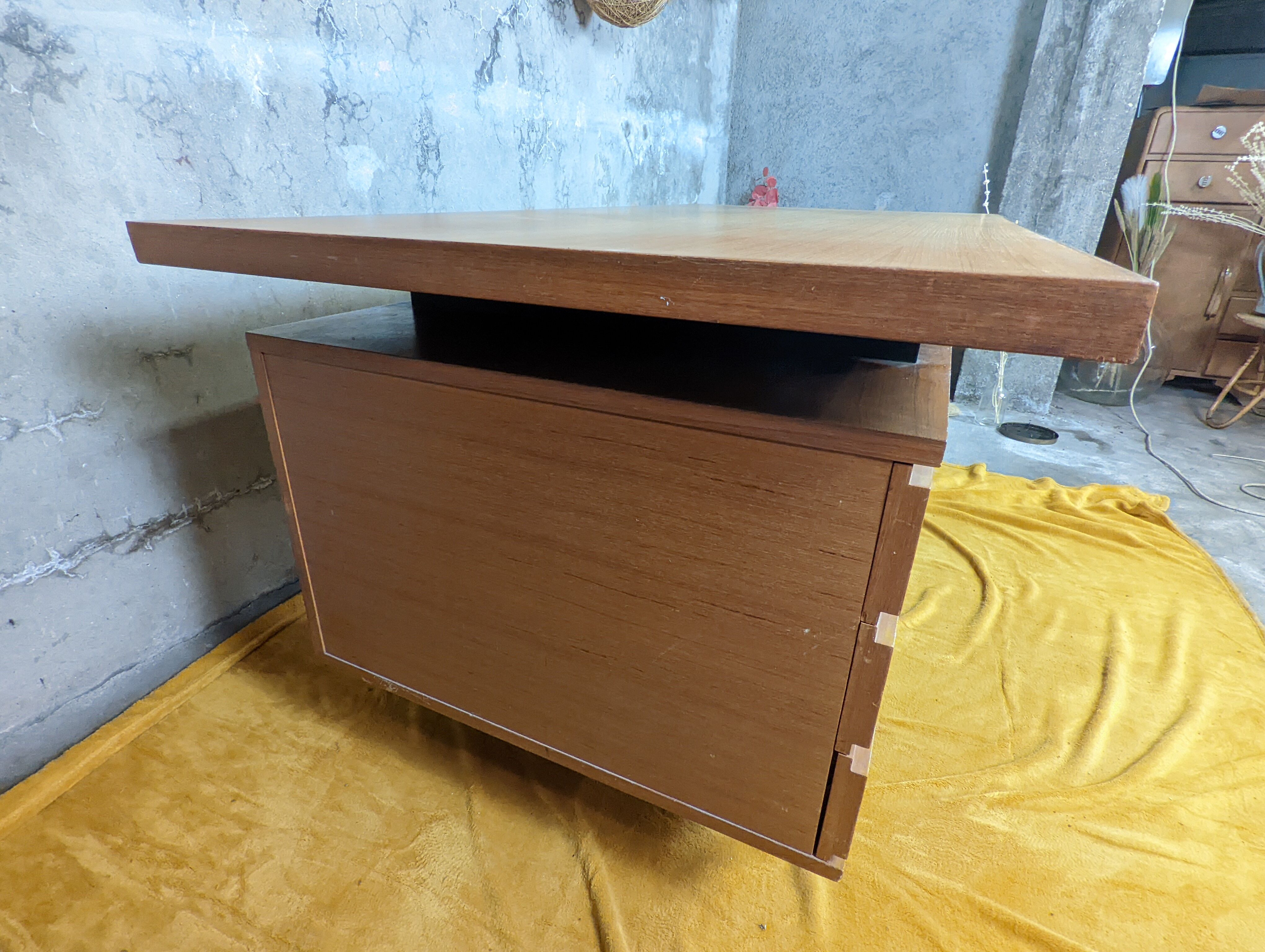 Minvielle desk in mahogany pierre guariche