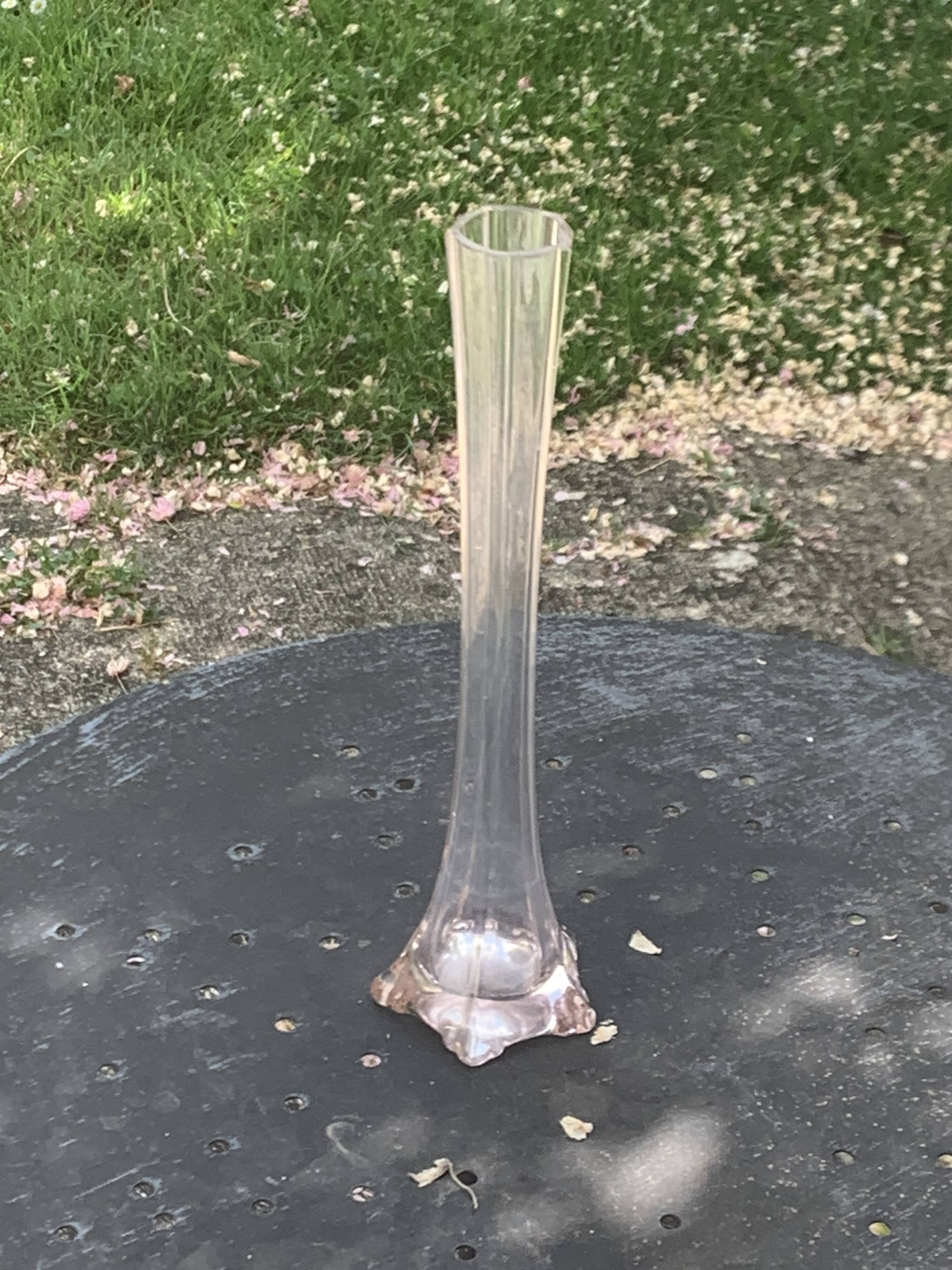 Art Deco pale pink glass faceted soliflore