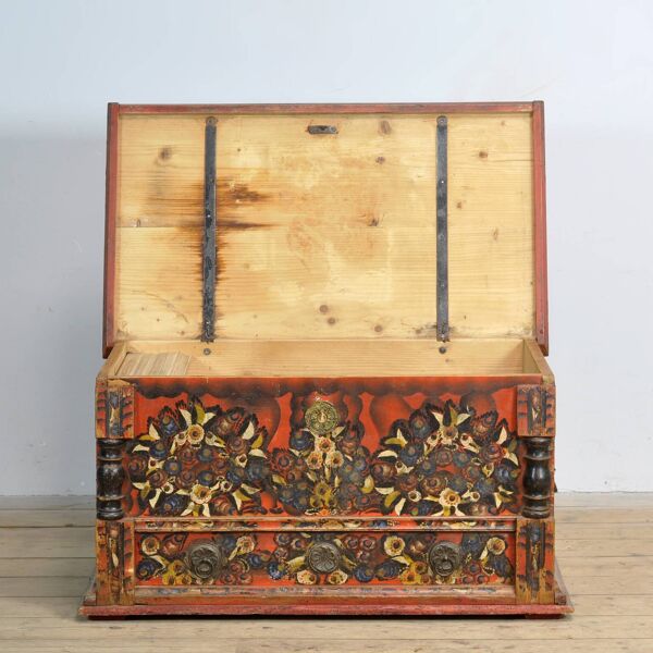 Coffre de mariage d'art populaire, vers 1850