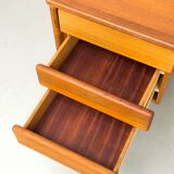 Bureau autoportant en teck avec porte et tiroirs, années 1970