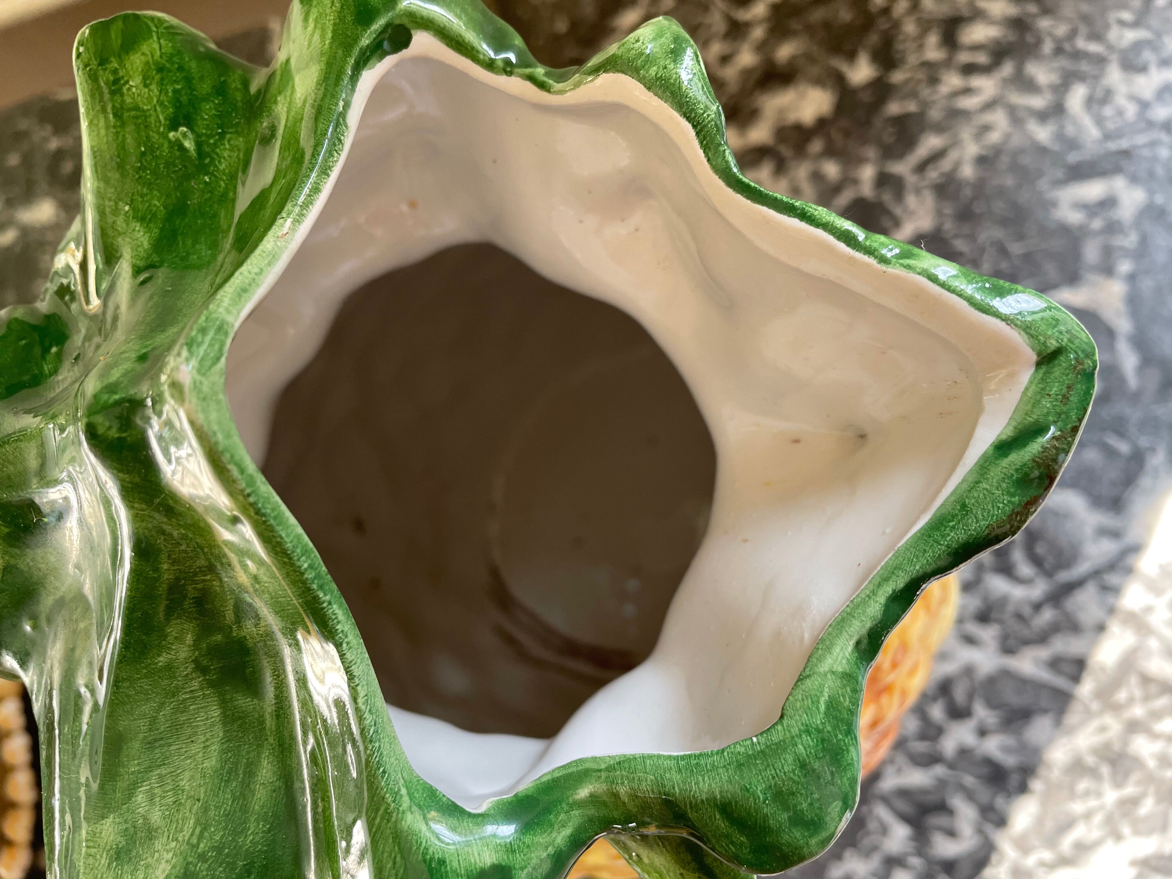 Pineapple pitcher dabbling