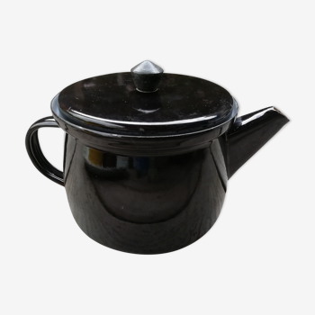 Black enamelled teapot