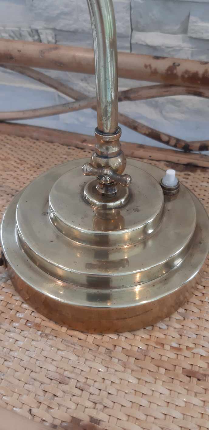 20/30s brass swan collar lamp