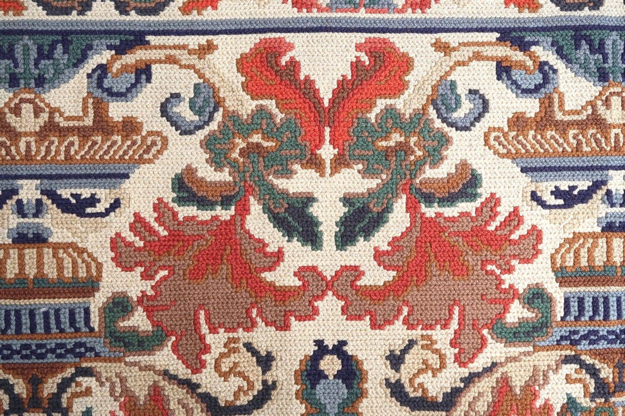 Portuguese rug Arraiolos 1950