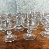 10 champagne glasses