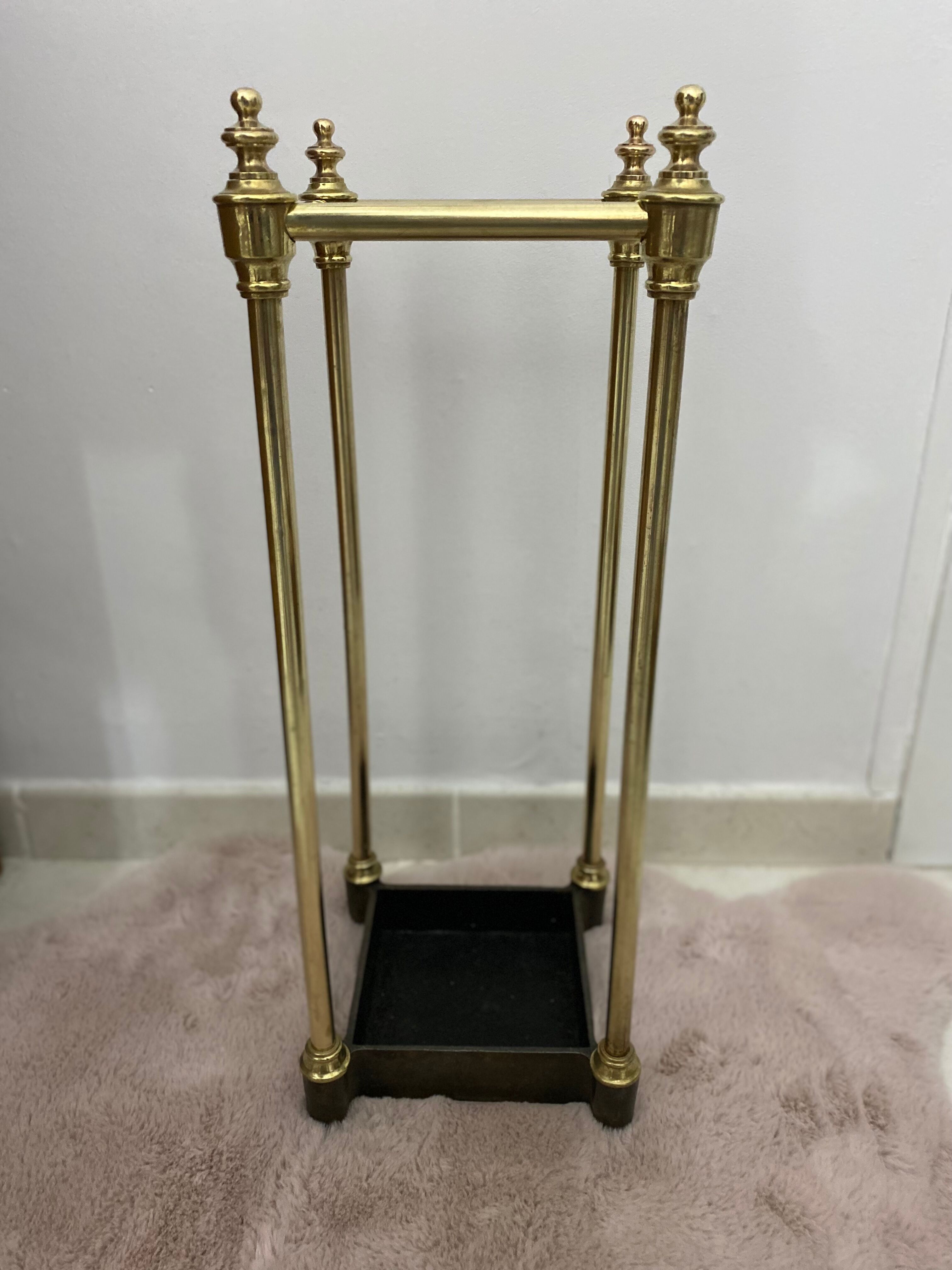 Brass umbrella holder