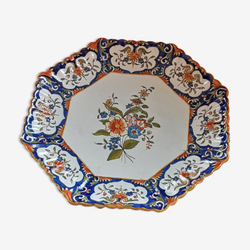 Plate Rouen XIV. Octagonal, hand painted.