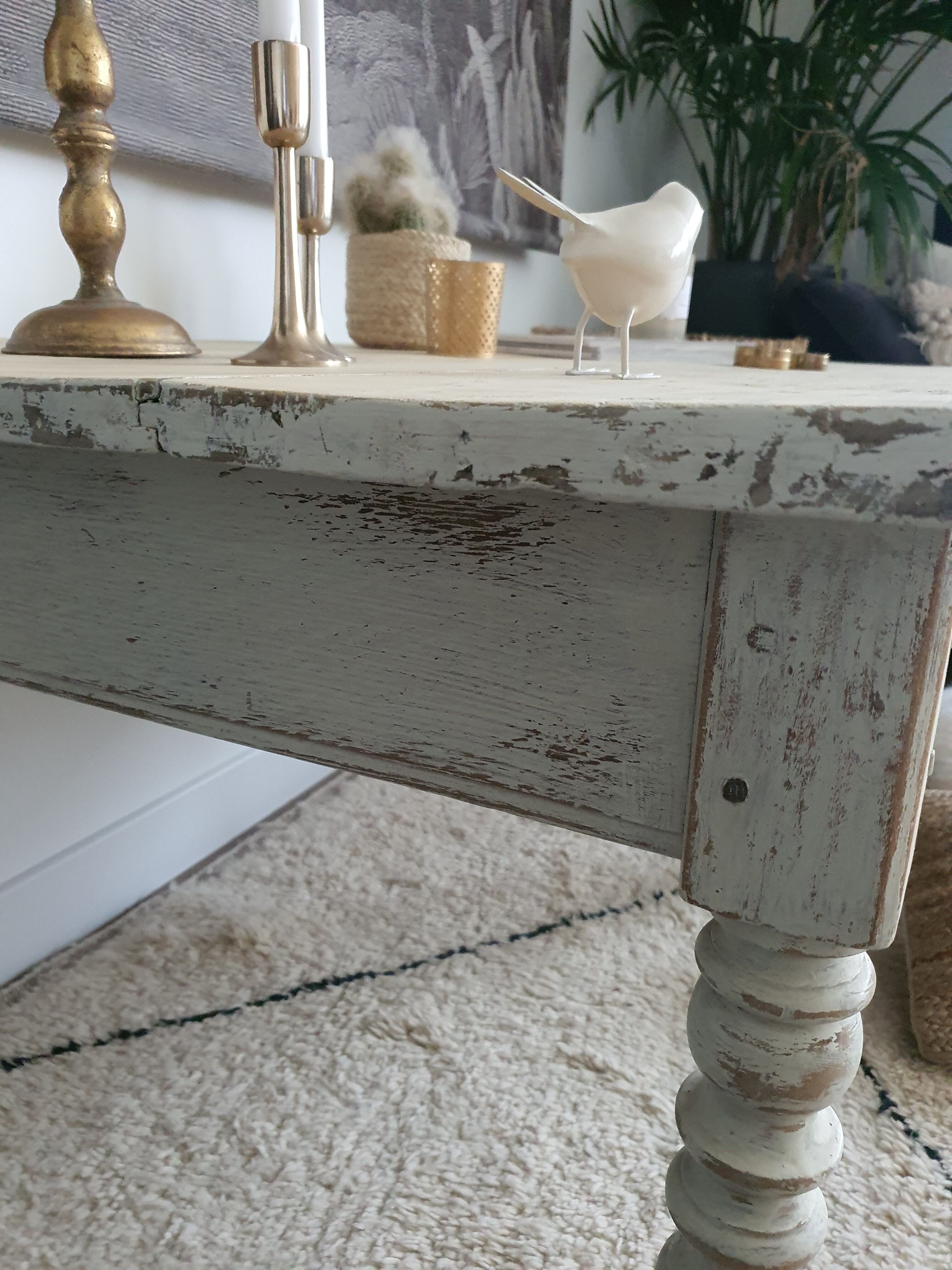 Country style coffee table