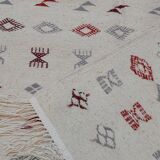 Tapis blanc à motifs berbères fait main 200x145cm